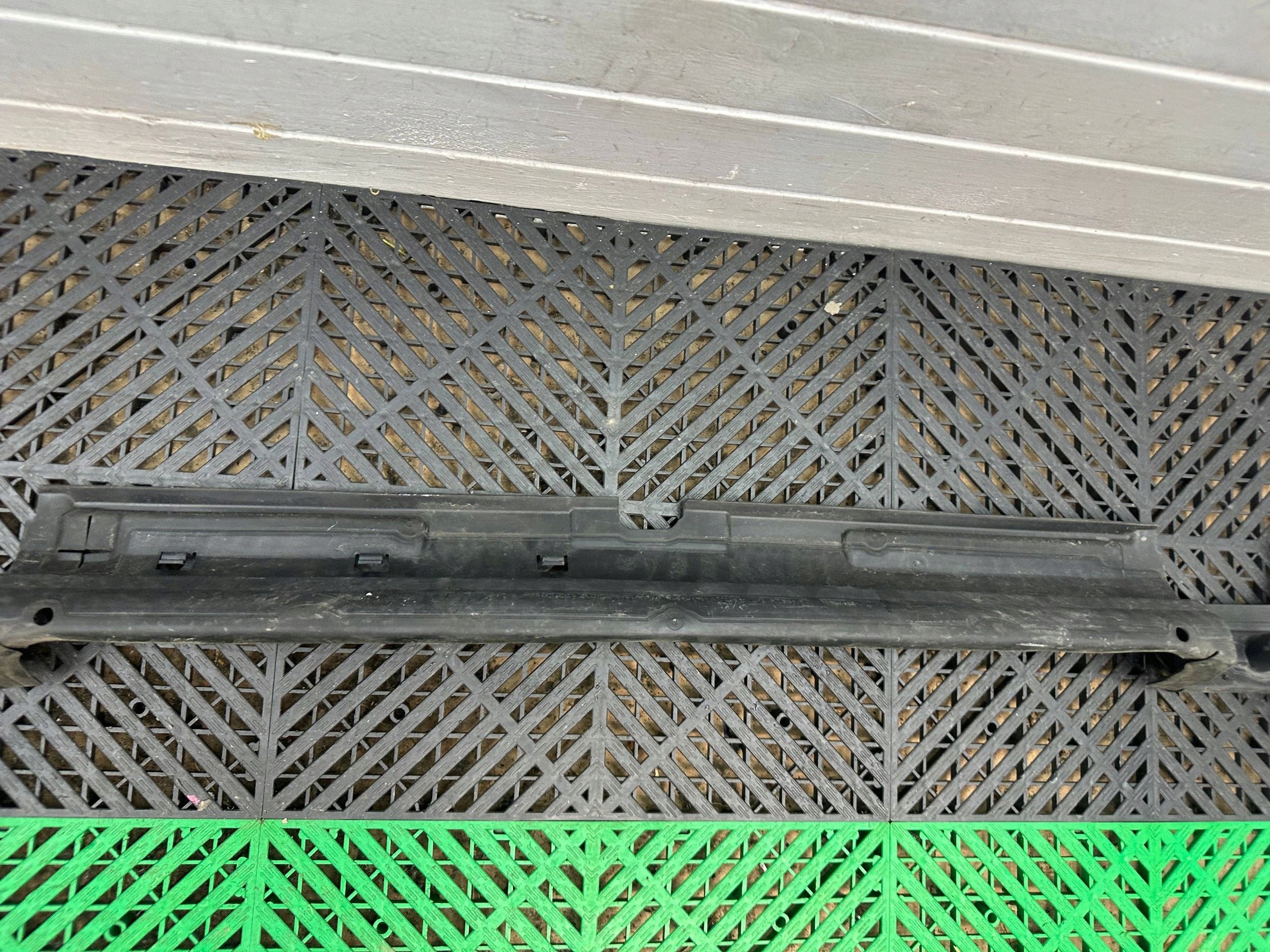 drain air BMW 5 G30 G31 7383846