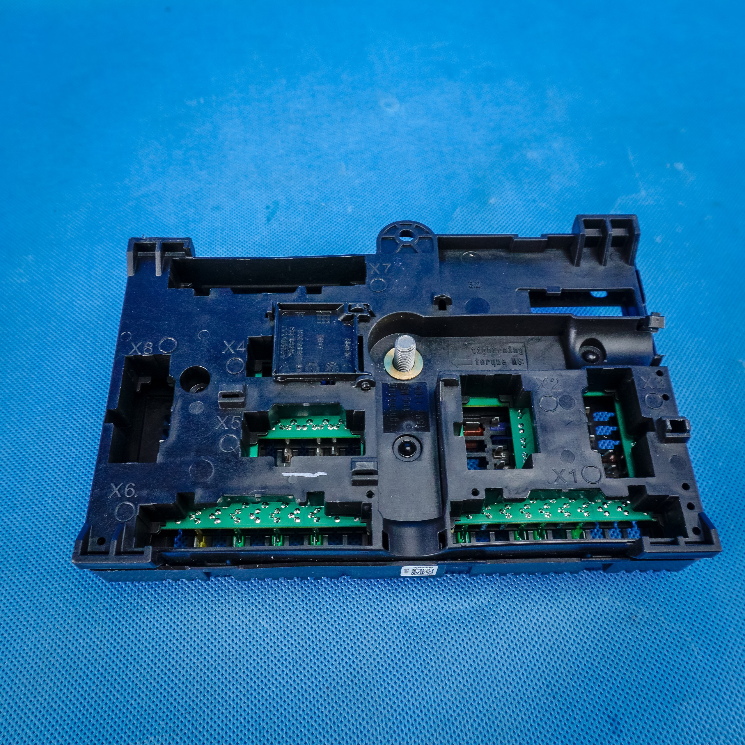 distributor pradowy BMW X5 G05 LCI 61145A04502 5A04502
