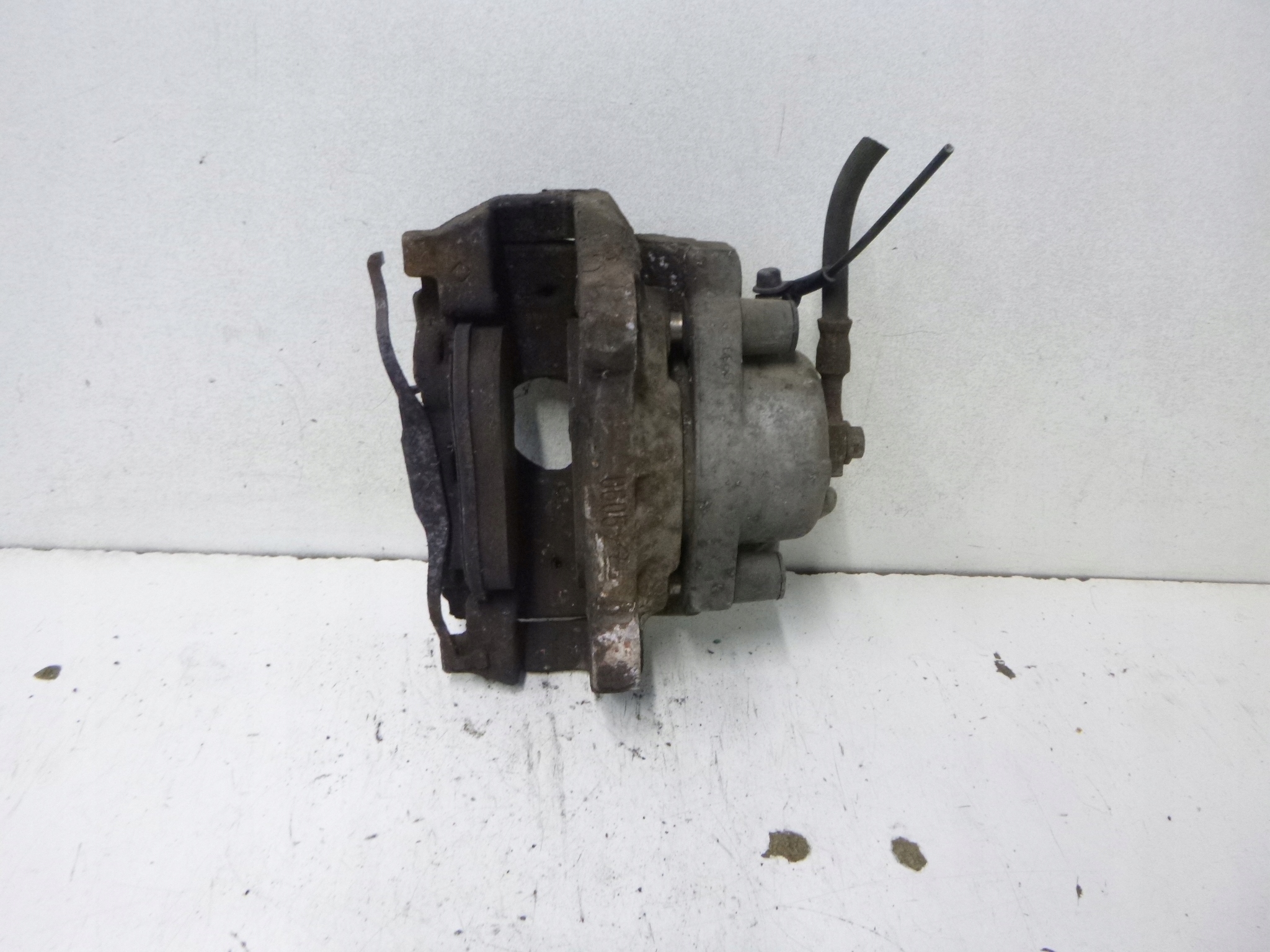 caliper brake front Opel Signum 2.2 03r.
