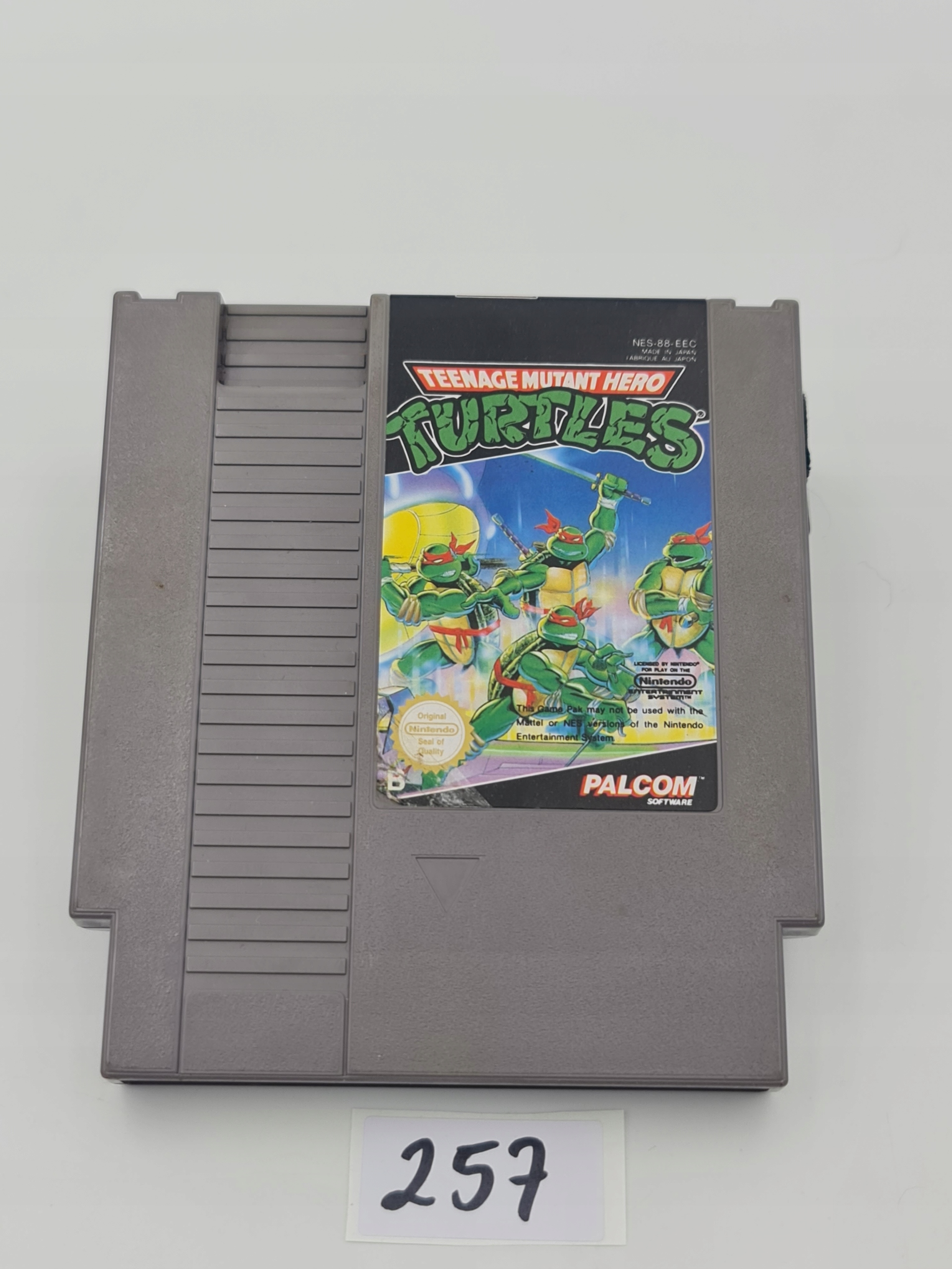 NINTENDO NES TEENAGE MUTANT HERO TURTLES Tematyka gry akcji