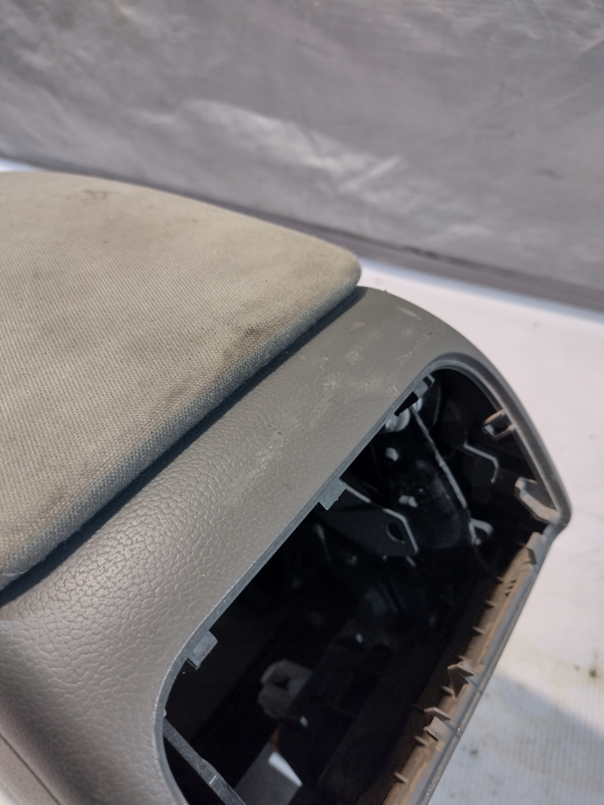 Tunel central armrest Audi A4 B8 ANGLIK OE 8K0864981