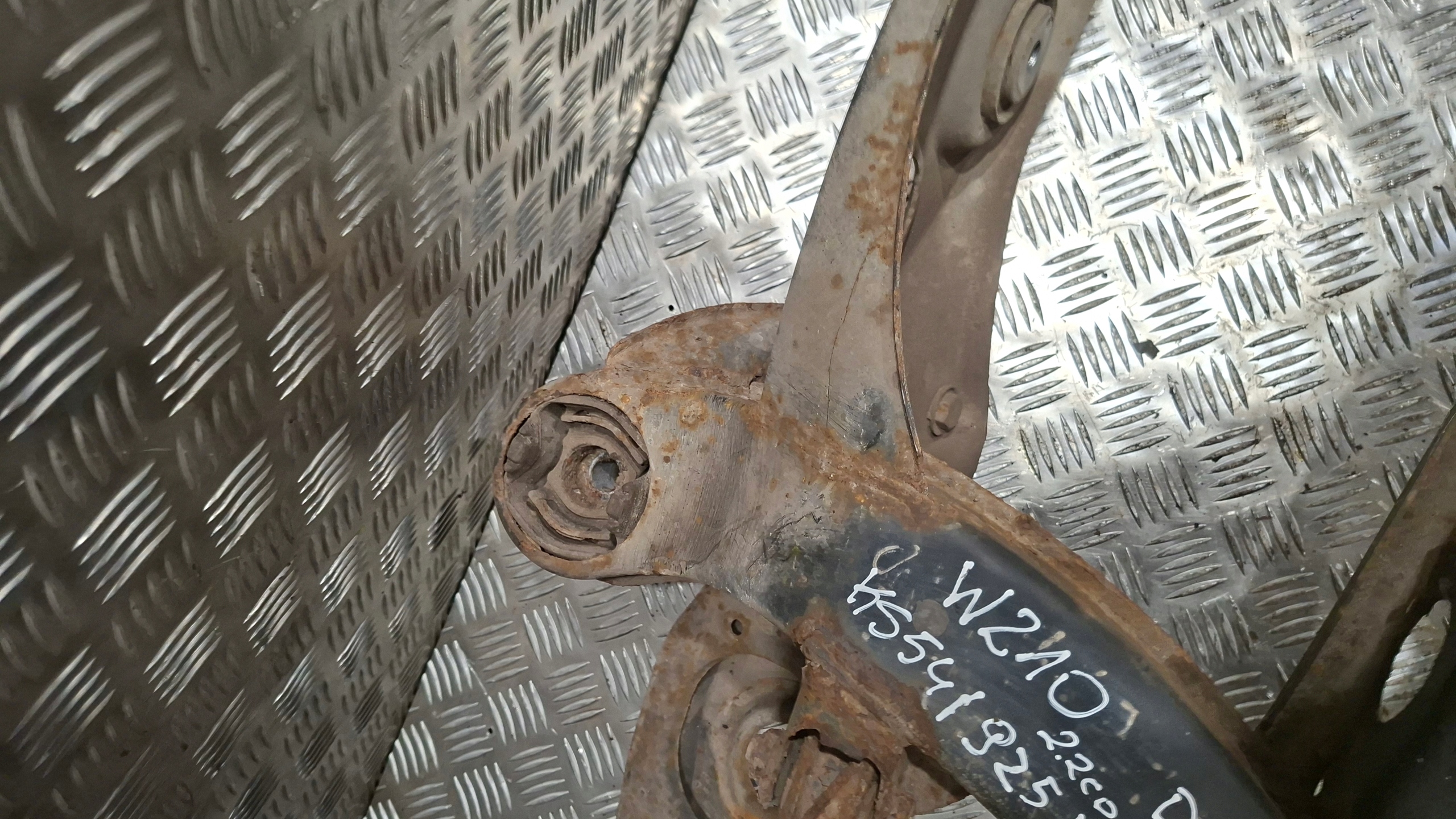 subframe axle beam rear part MERCEDES W210 220D