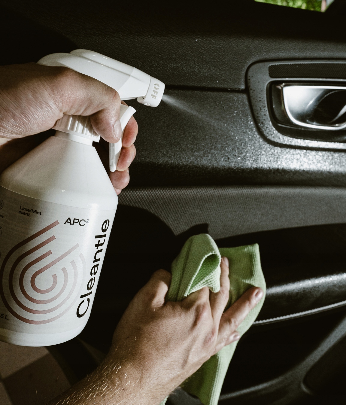 CLEANTLE _ UNIWERSALNY PRODUKT CZYSZCZĄCY DO SAMOCHODU APC² 0,5L Producent Cleantle