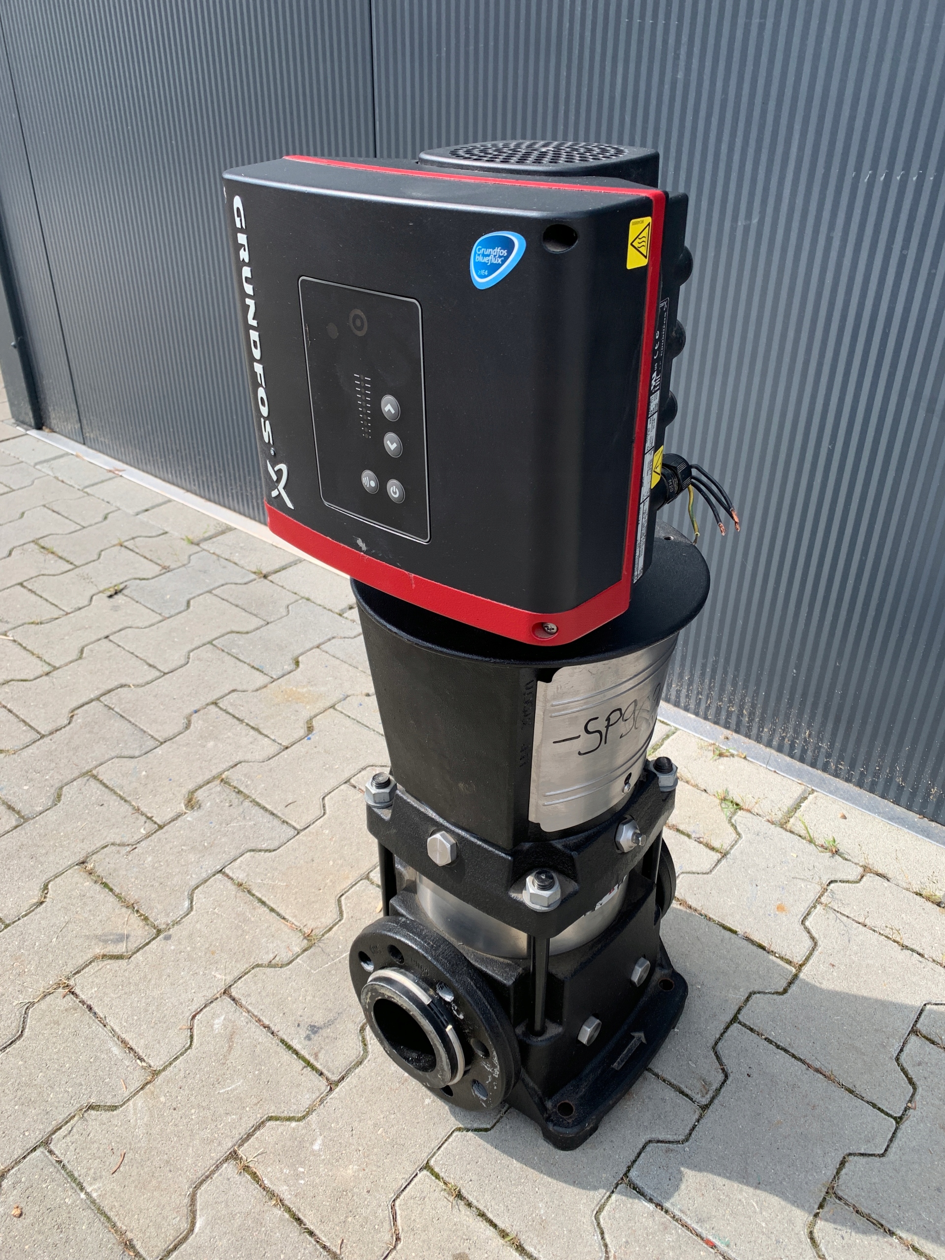 Вертикальный насос GRUNDFOS CRE32-1 / 2.2 kW / DN65