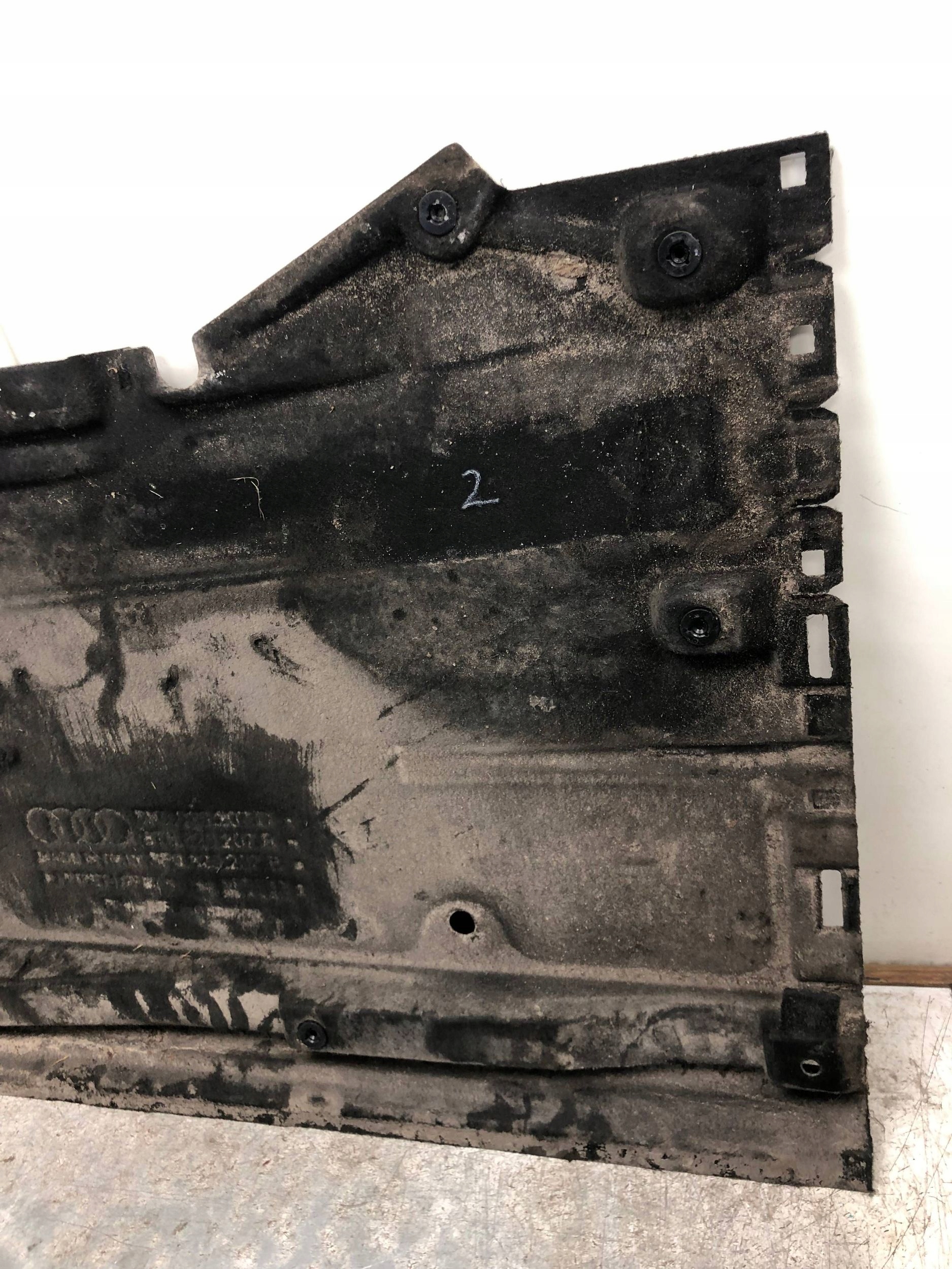 cover chassis left AUDI A4 B8 A5 8K0825207D