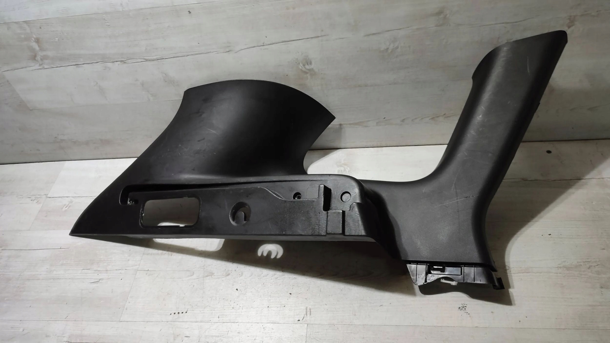 Renault Kadjar 17r 1.5dci rear part side left side cover slupka