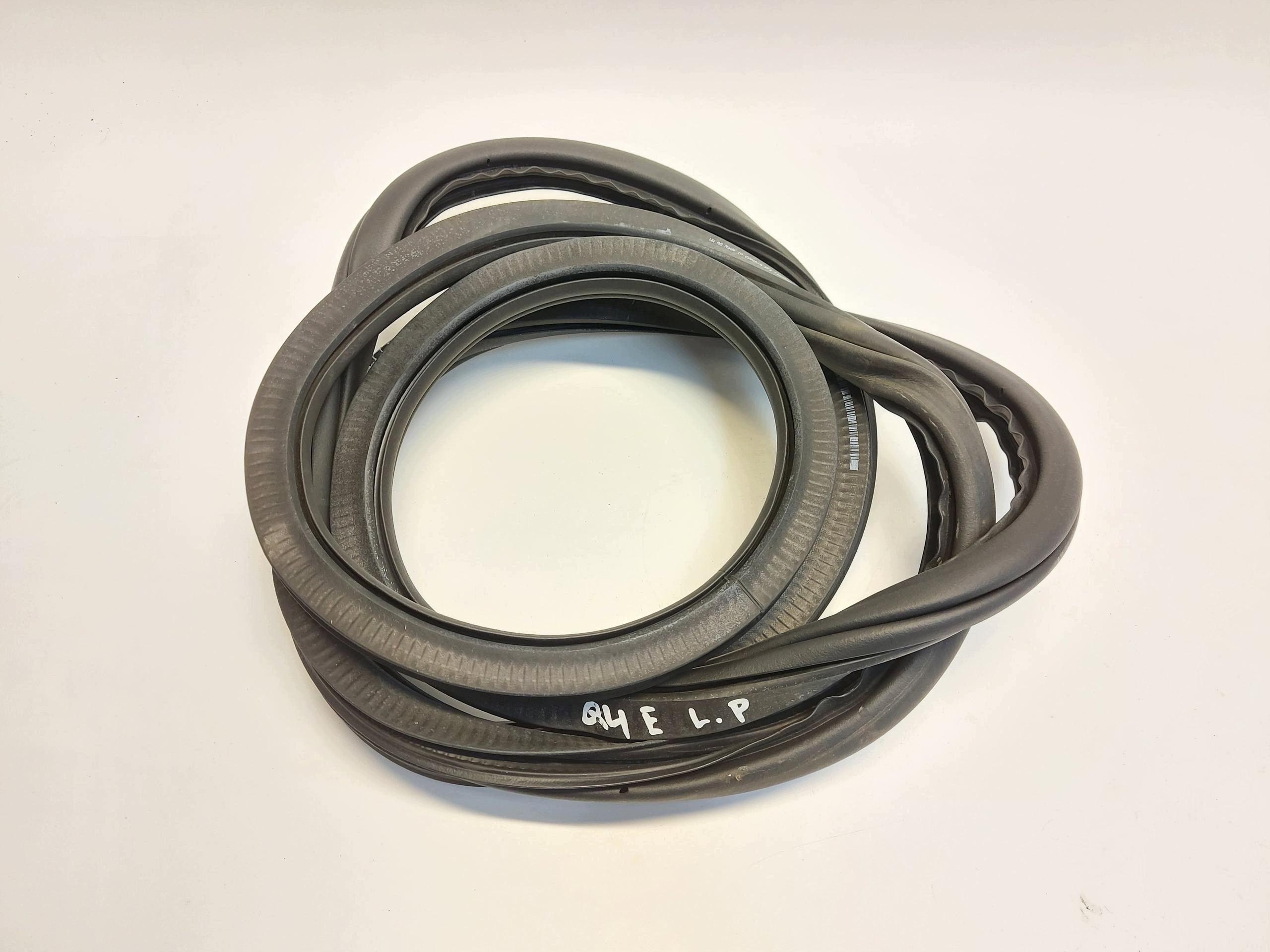 Audi Q4 89A 45 E-TRON , SUV, 2023 gasket left front 11A867911