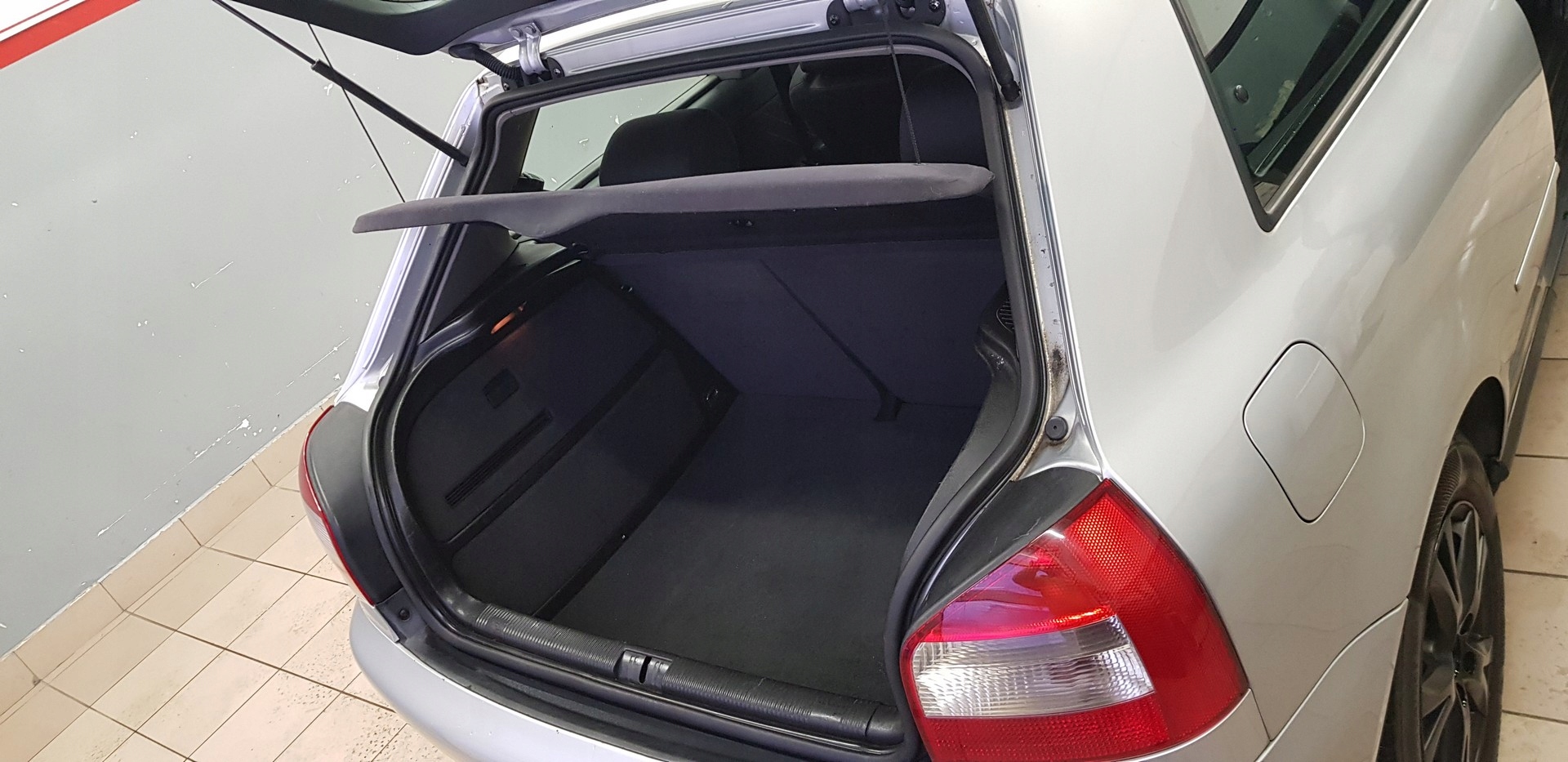 USZCZELKA KLAPY BAGAZNIKA AUDI A3 8L 1996-2003 FACELIFT Producent części Audi OE