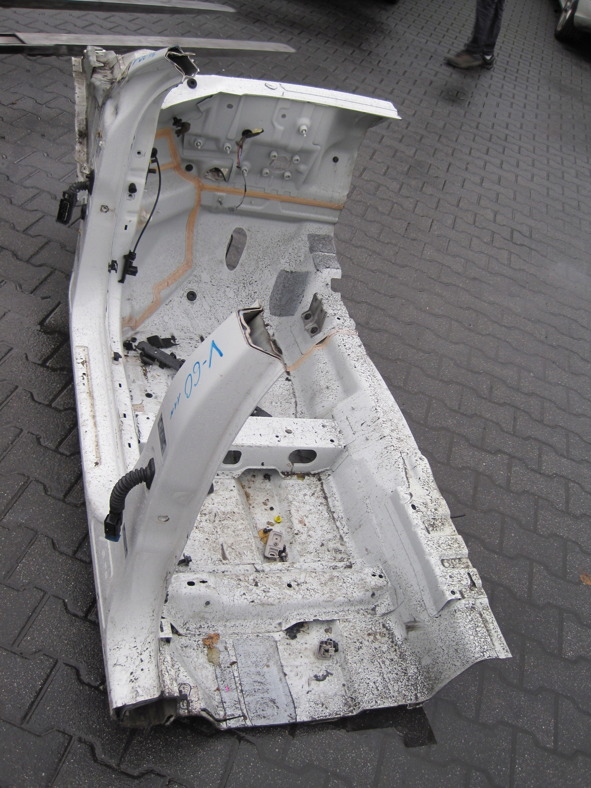 quarter VOLVO V60 left front