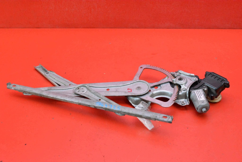 window regulator left front EU 69820-0F020 TOYOTA VERSO 09-13