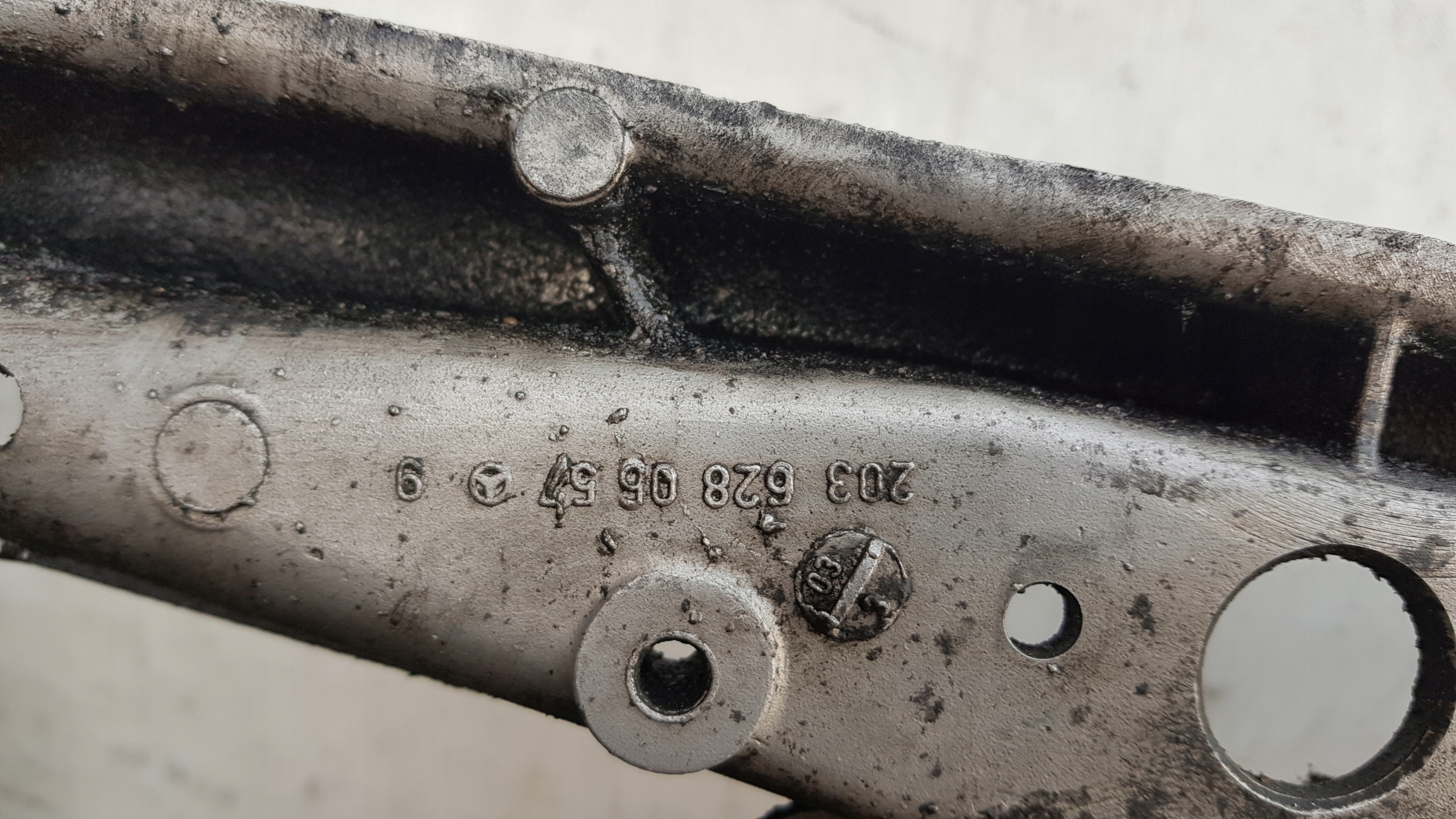 MERCEDES W209 subframe suspension beam