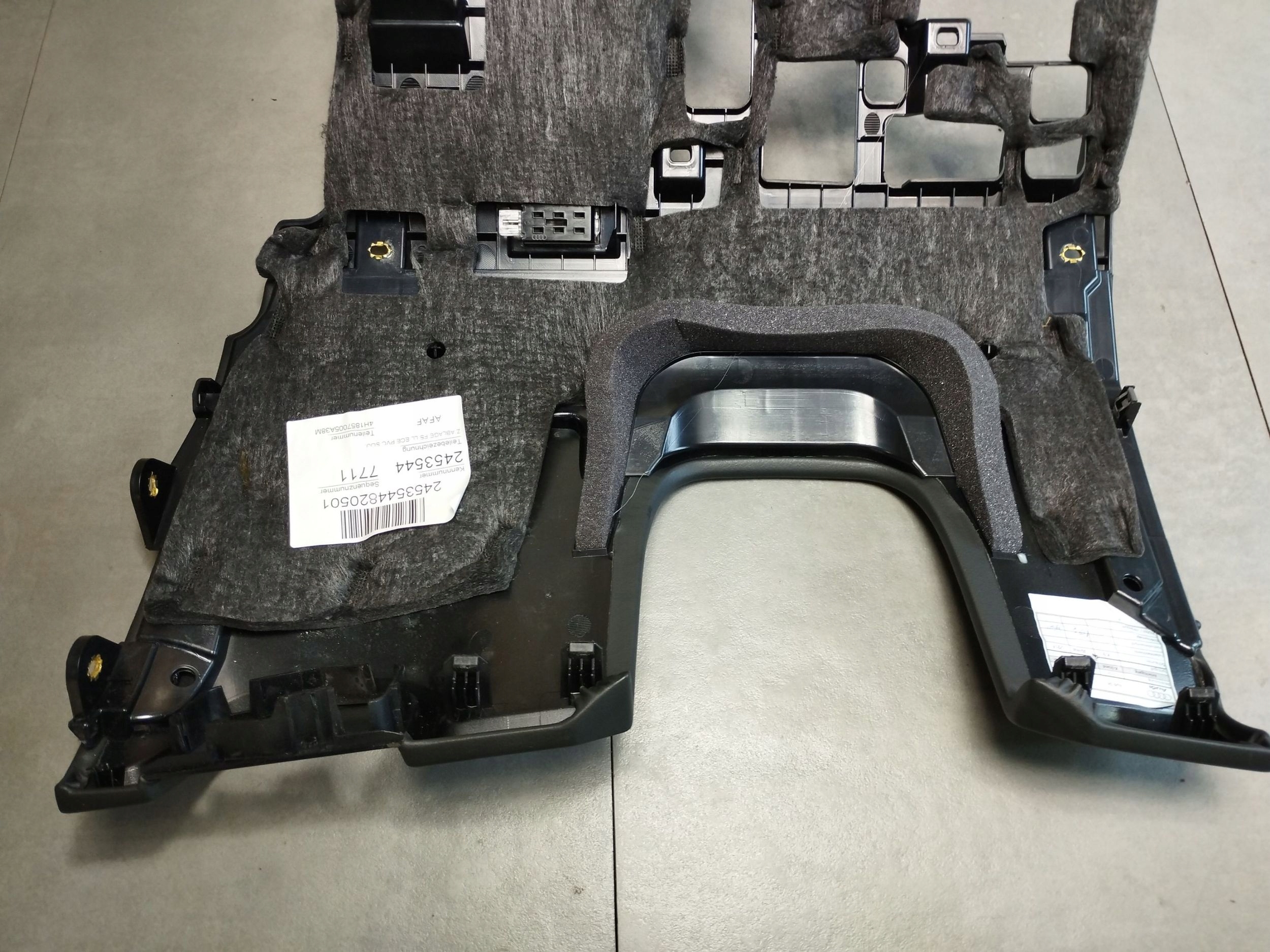 Audi A8 S8 D4 4H cover below steering wheel, 4H1857005A