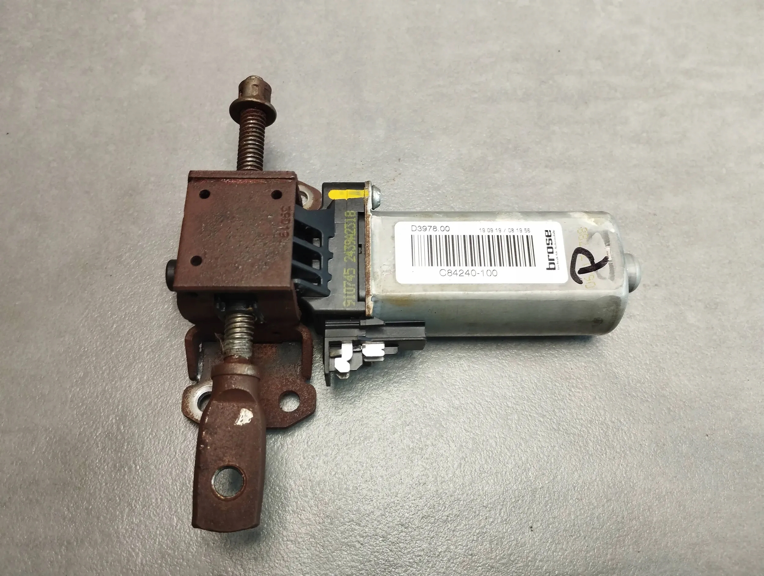 Skoda Superb 3V Motor SITZ 8K0881390