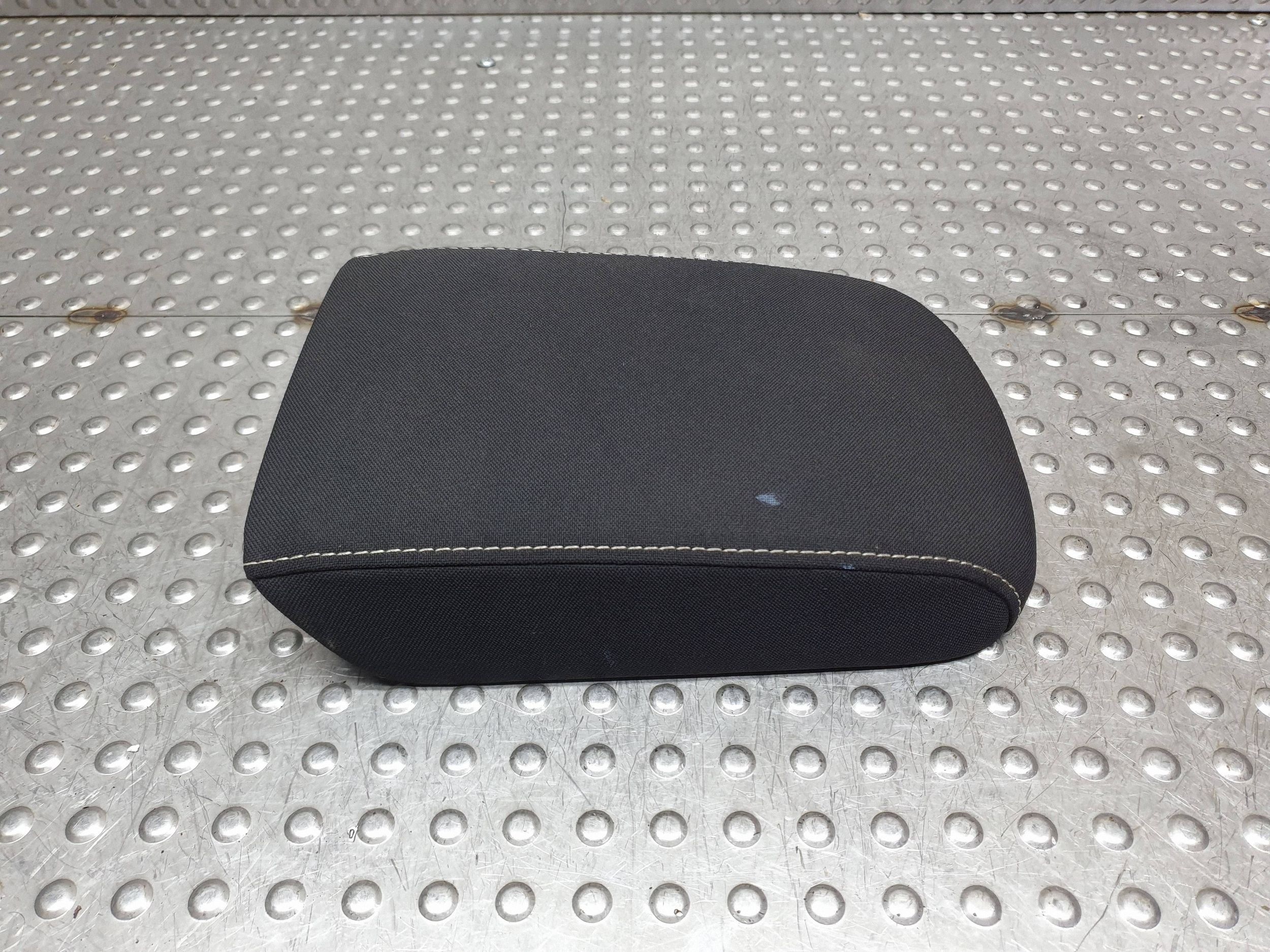 bracciolo nero Originale 5G0864207 VW GOLF VII 5G 2013-2020