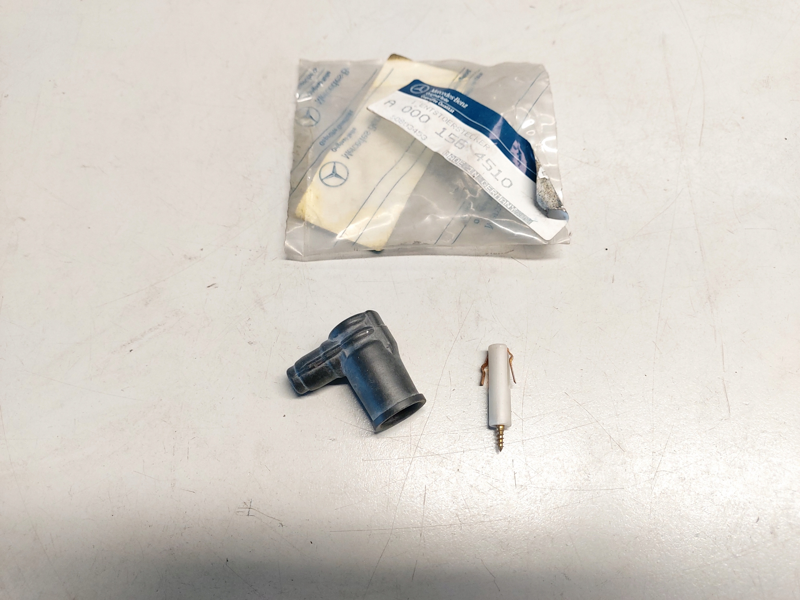 MERCEDES WTYCZKA ROZDZIELACZA ZAPLONU 0001564510