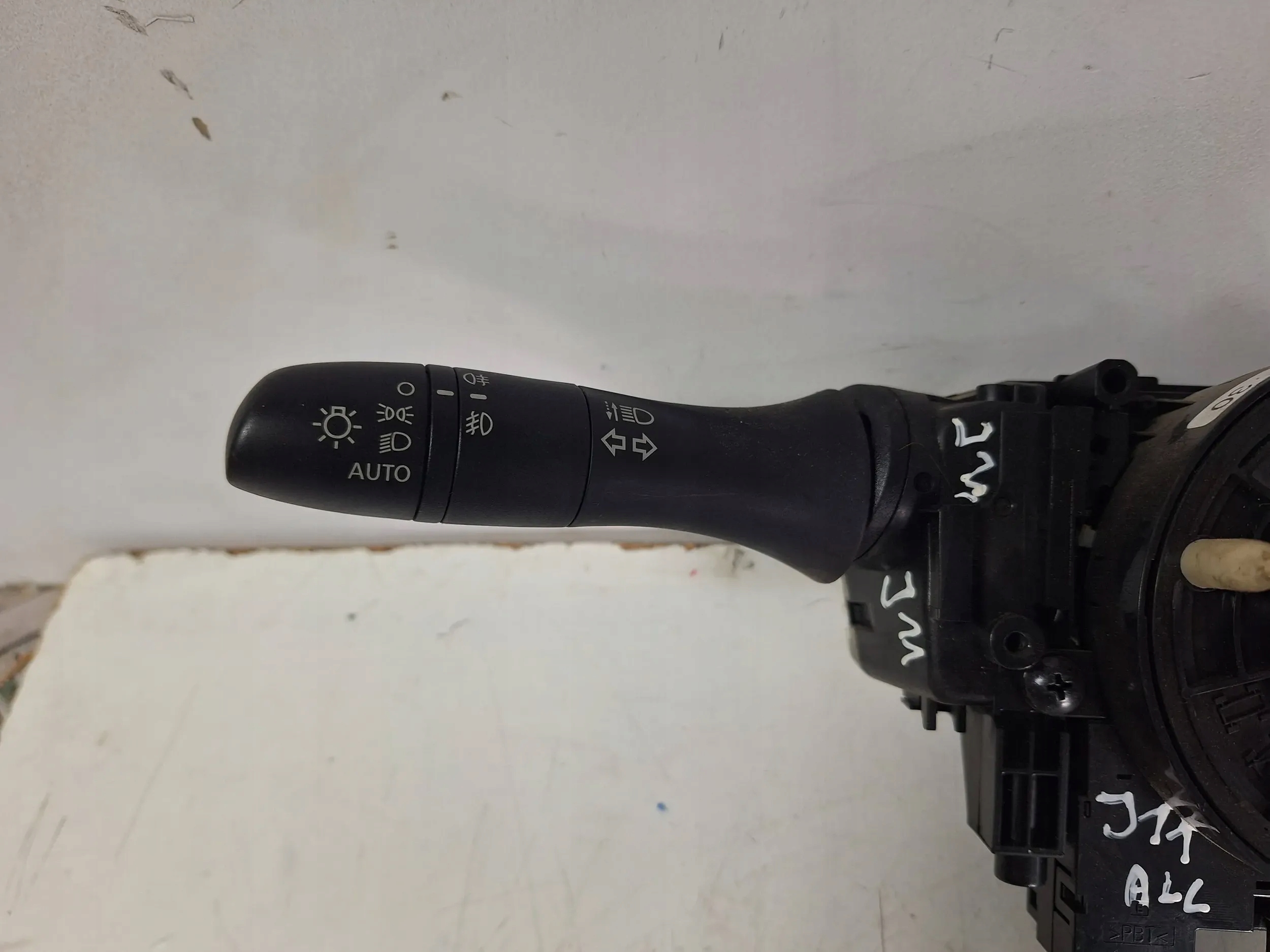 devio luci tergicristallo tergi devio luci devio 255544EA0A Nissan Qashqai J11 14