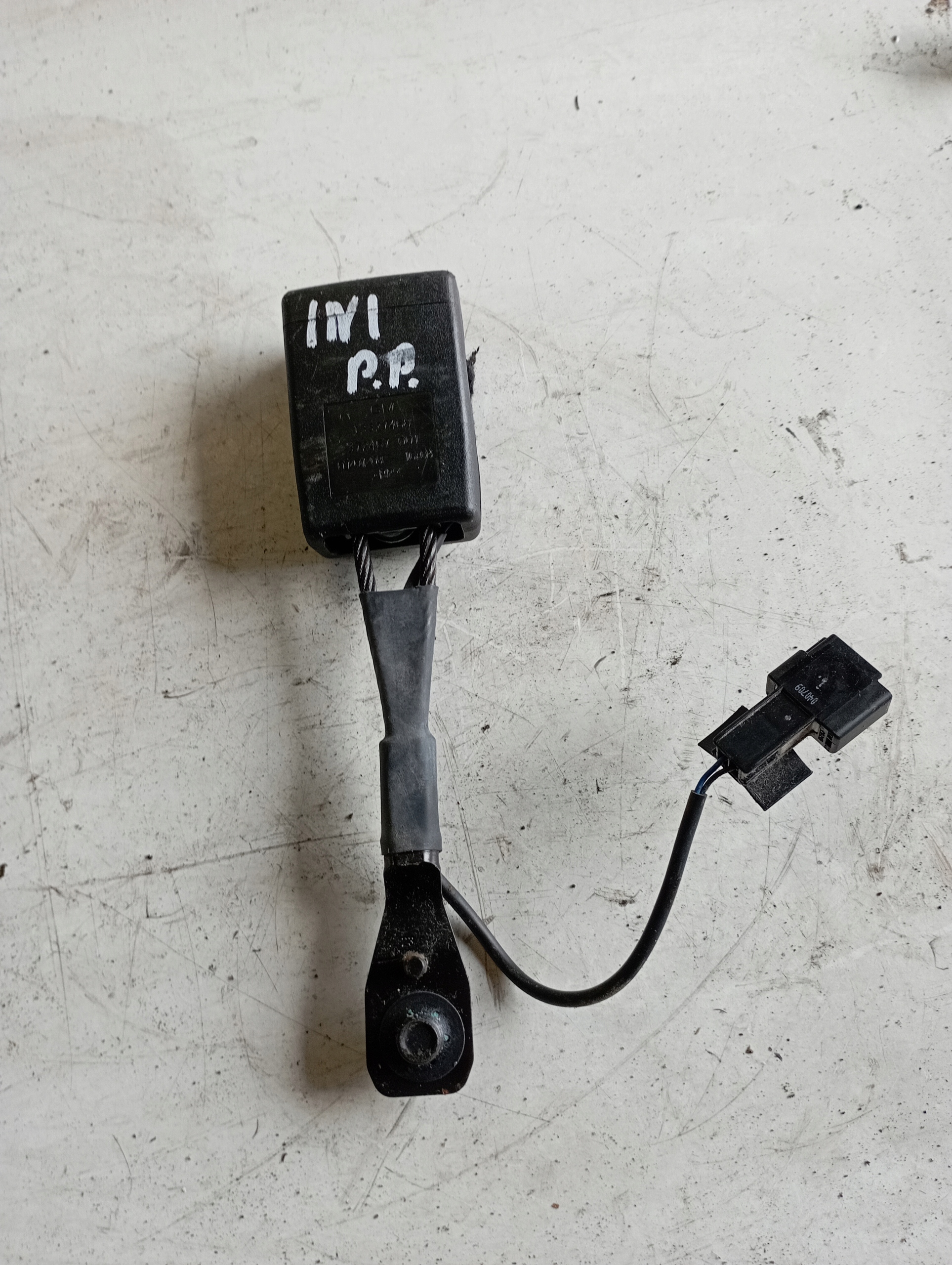 opel INSIGNIA A ремня передний левый 13327468