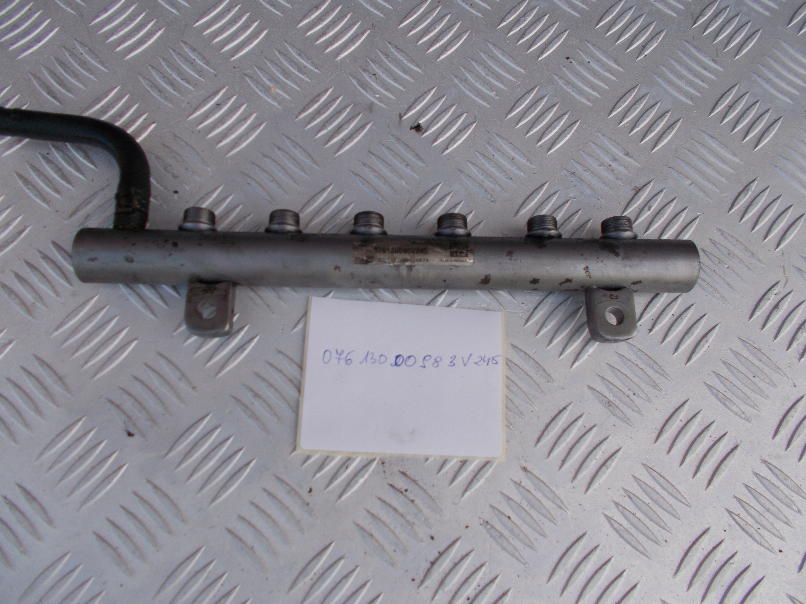 VW CRAFTER 2.5TDI listwa wtryskowa 07613000983V245