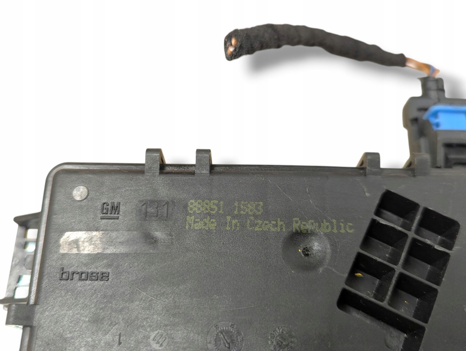 lock bonnet boot Opel Zafira B facelift 2010 13188851