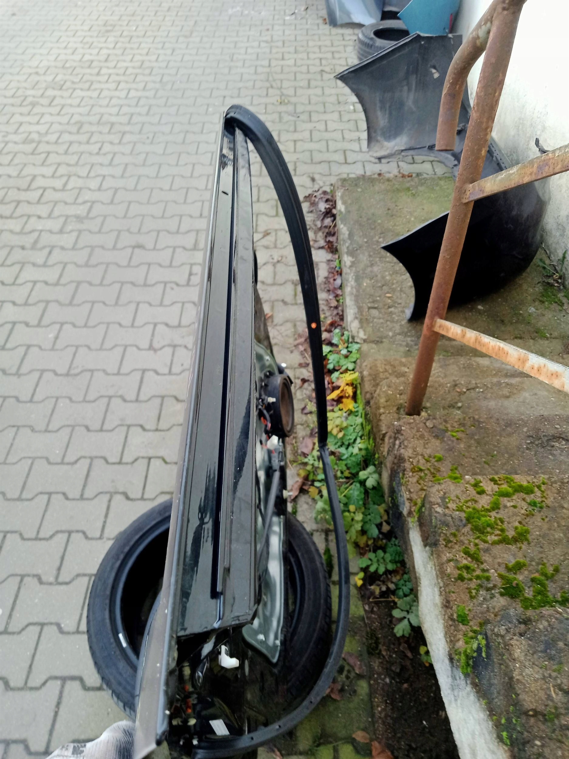 KIA VENGA door left front front left 9F 2009