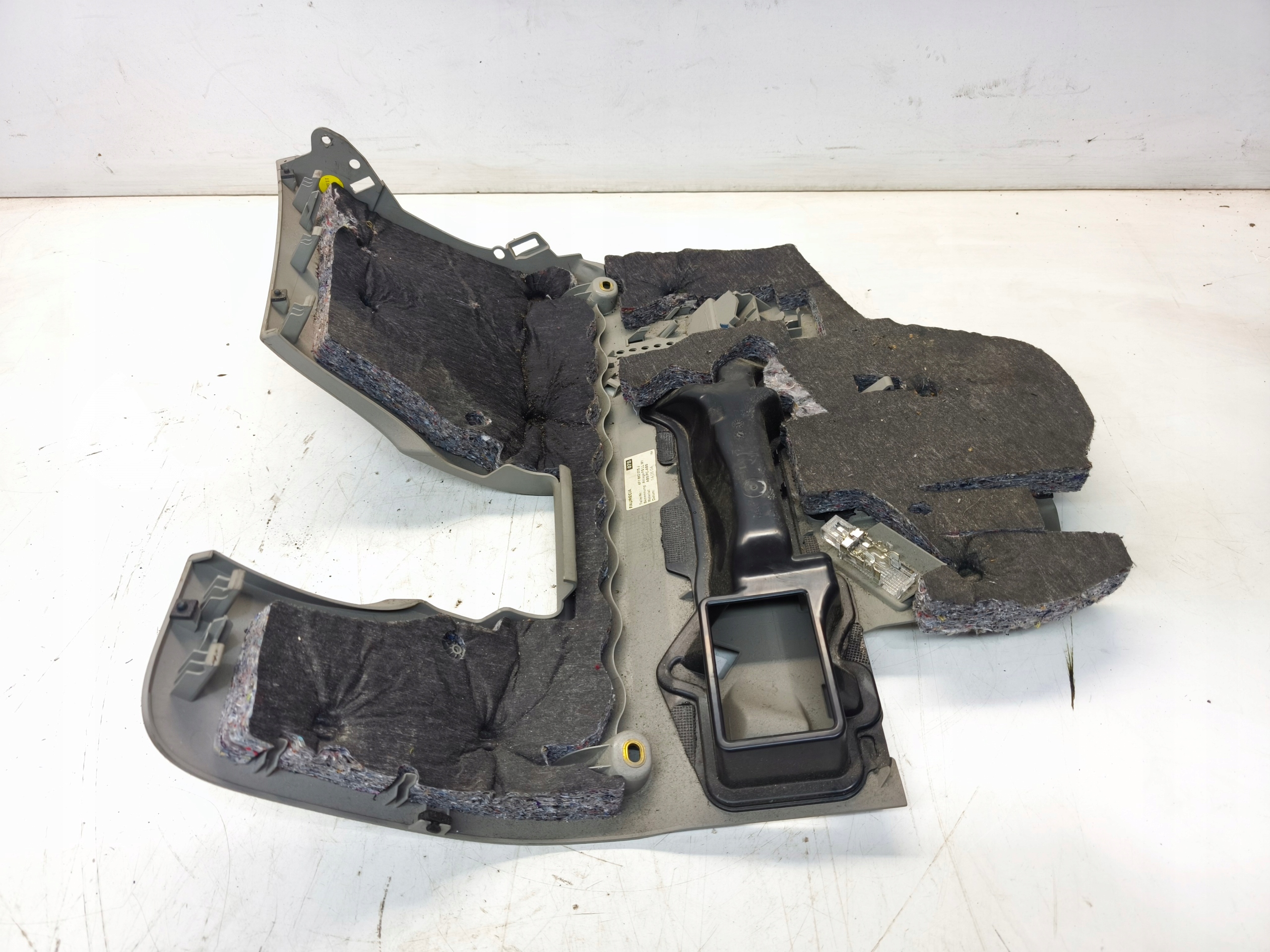 BLENDE ABDECKUNG UNTER LENKRAD SZTYCE AUDI A6 C6 4F1868075J GRAUE