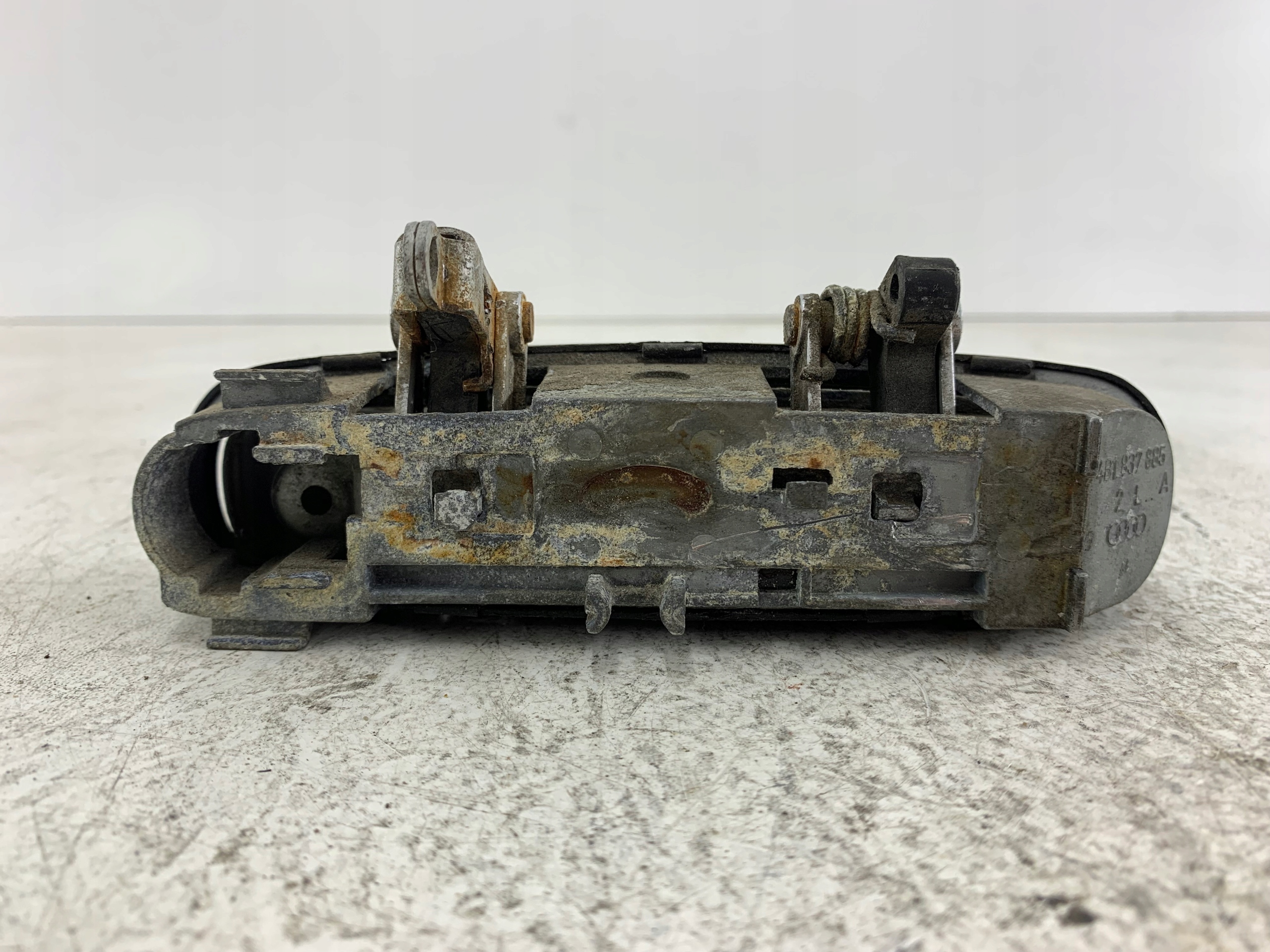 AUDI A6 C6 handle exterior left rear part LY7W