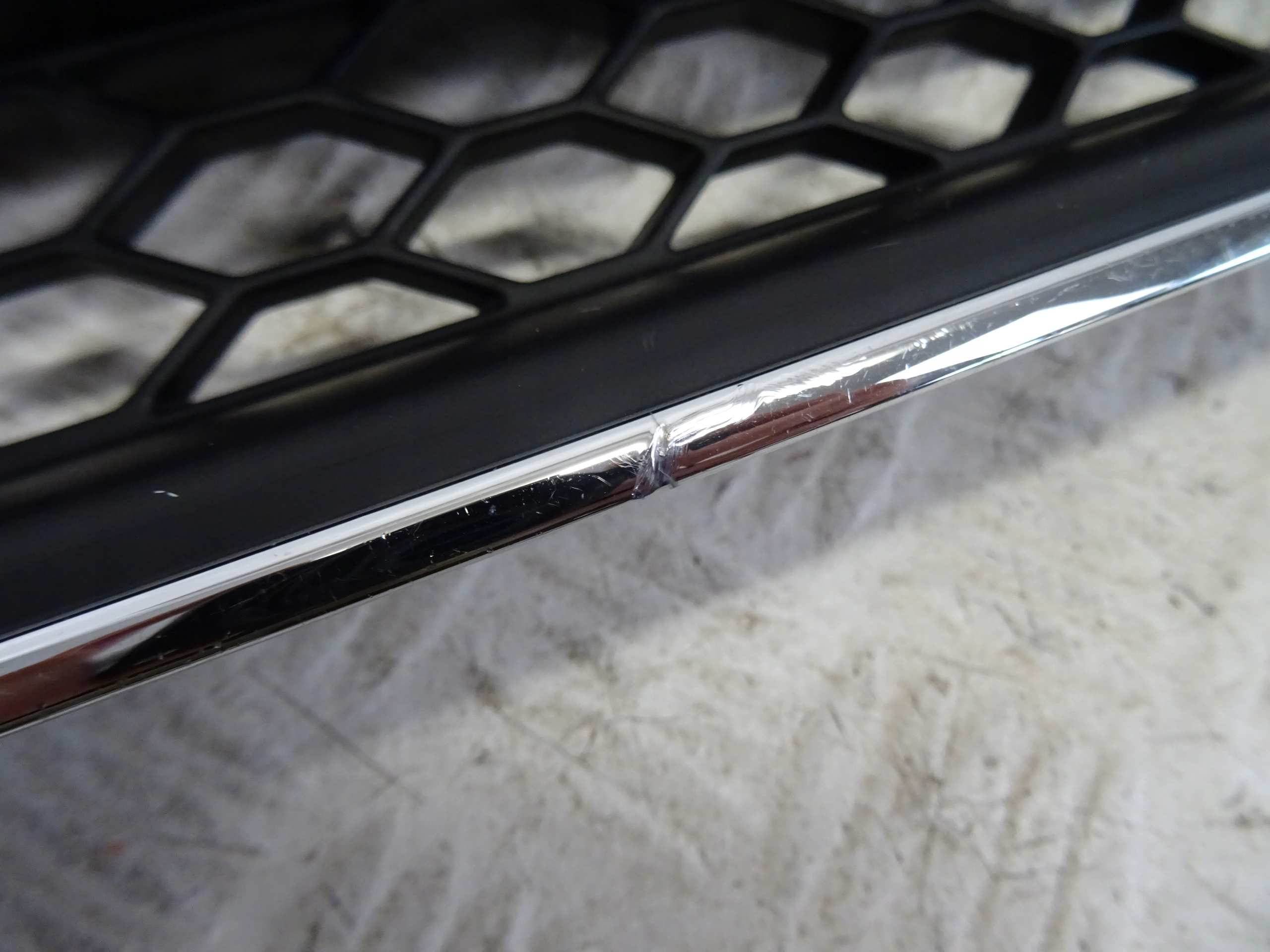 grill grille front front HYUNDAI SANTA FE II E86561-2B010