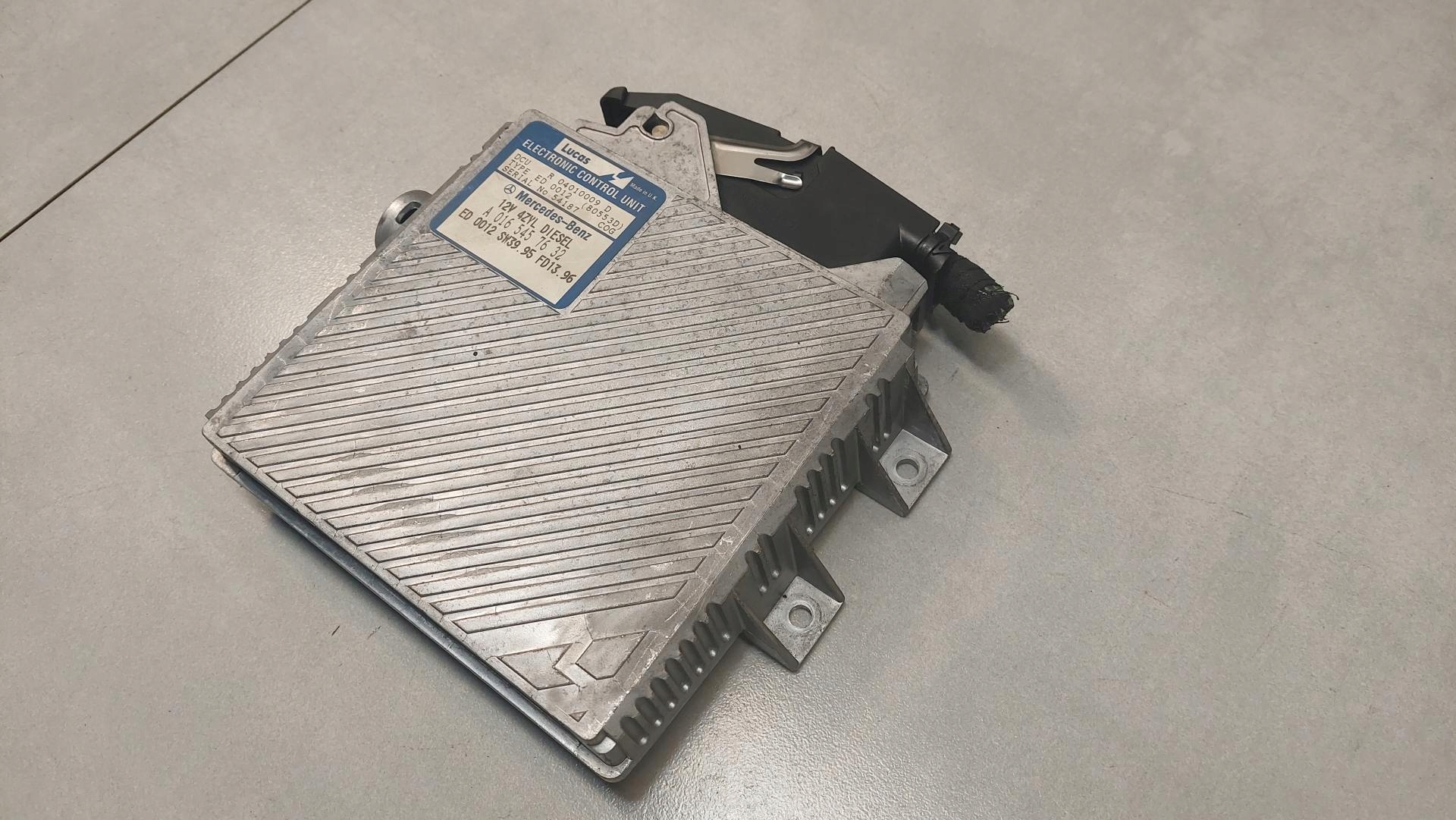 control unit of the engine MERCEDES W210 2.2CDI A0165457632