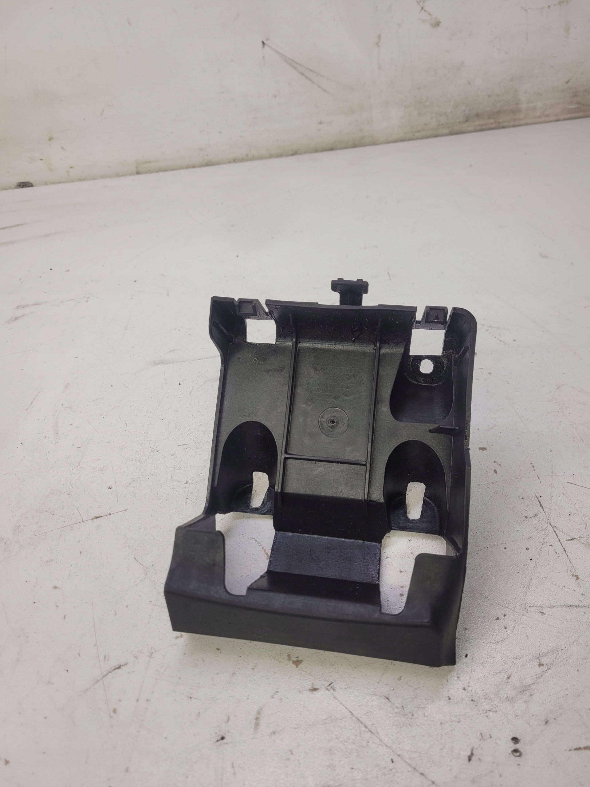 bracket holder STEROWNIKA AUDI A5 A4 8K0907713