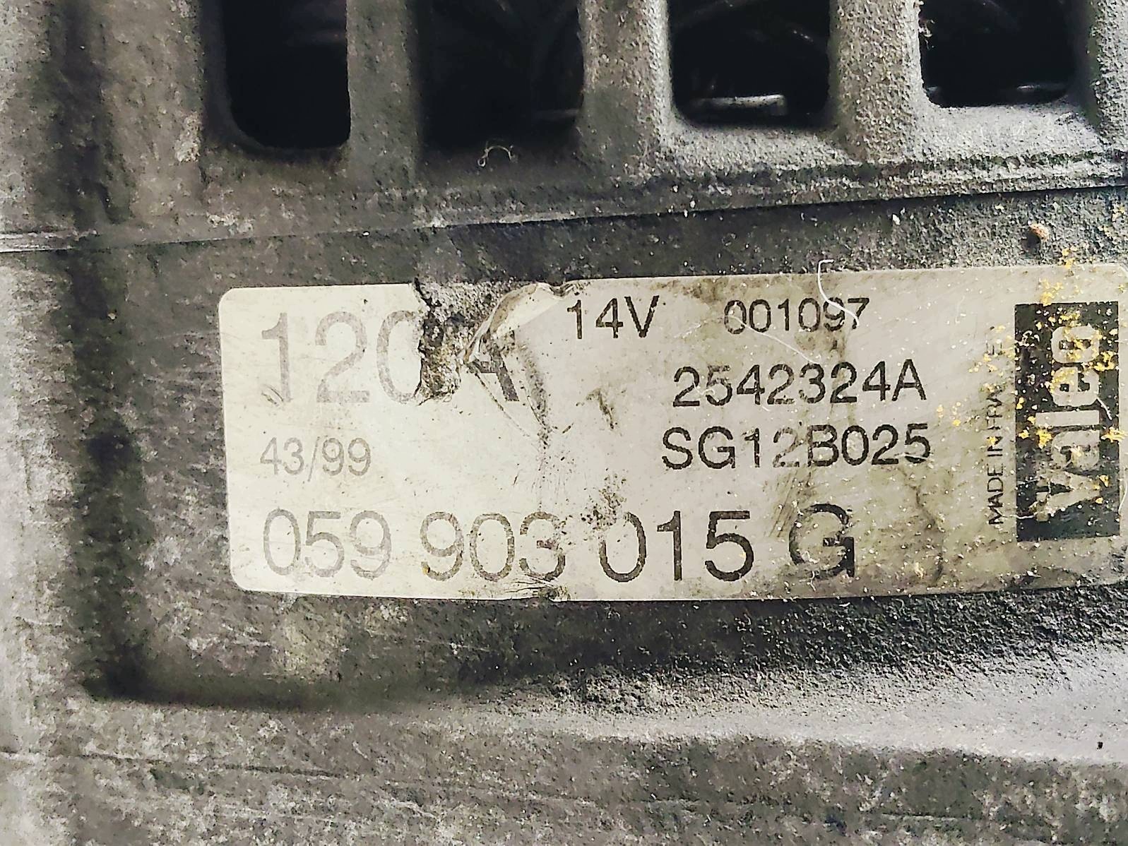 Alternator Volkswagen Passat B5 2.5 TDI 059903015G 120A