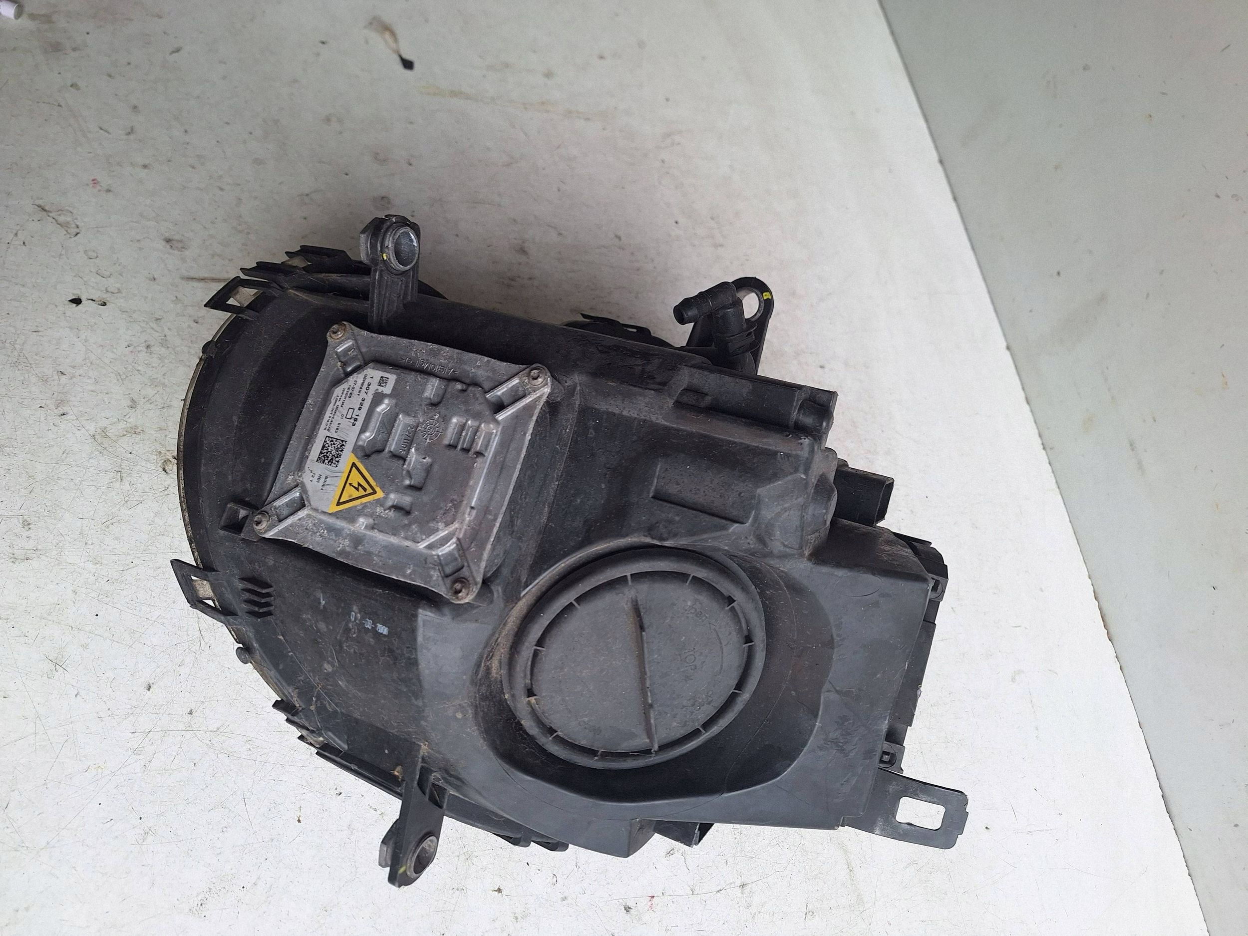 MINI COOPER R56 06-10 light right XENON UK-right hand drive 0301225674