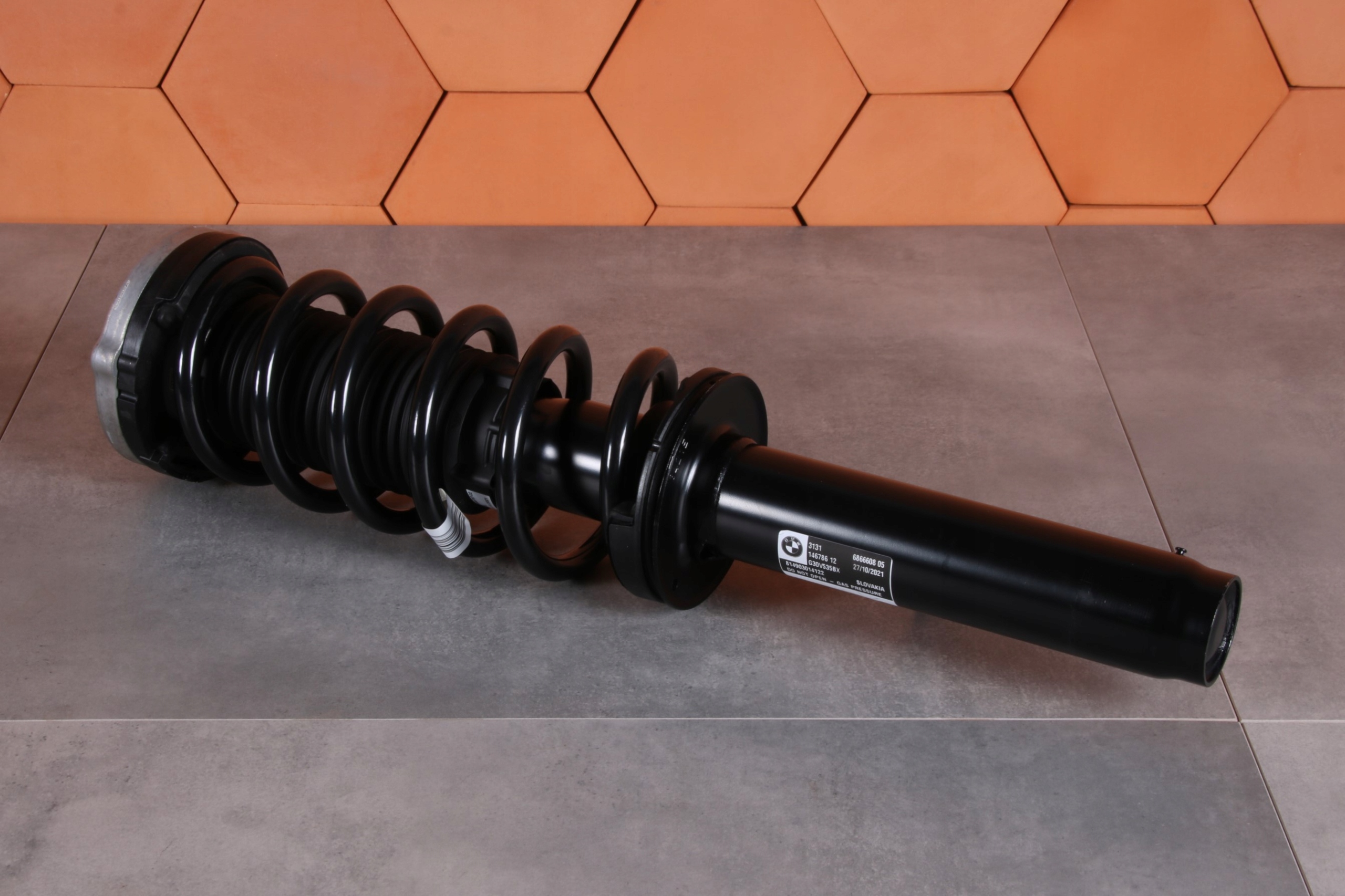 BMW 5 G30 G30 LCI shock absorber right front front XDRIVE 6866608 24 km !!!