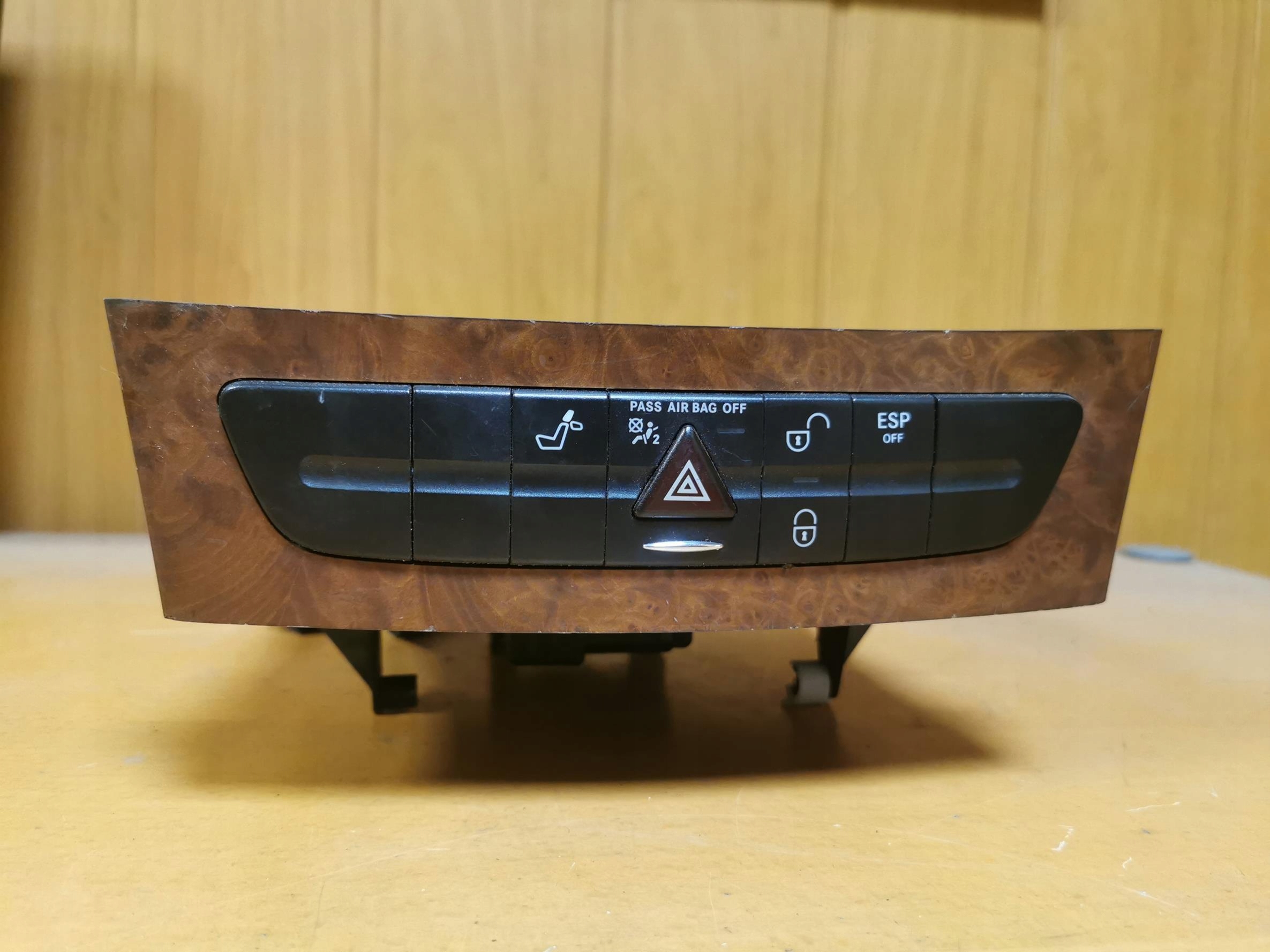 changer CD MP3 MERCEDES CLS W219 04-10 EU