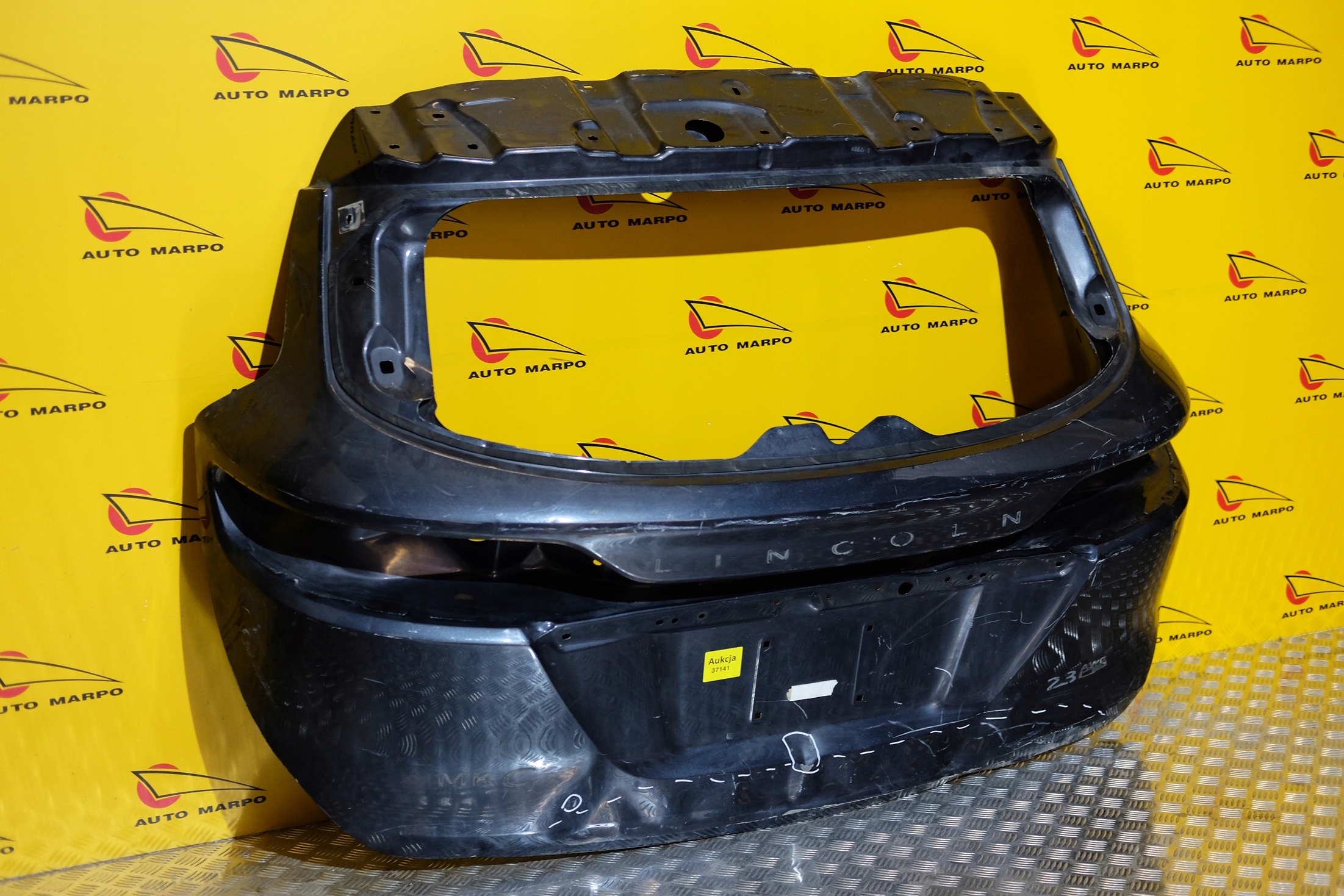 LINCOLN MKC 2015- KLAPA TYŁ TYLNA BAGAŻNIKA USA Typ samochodu 4x4/SUV Samochody osobowe