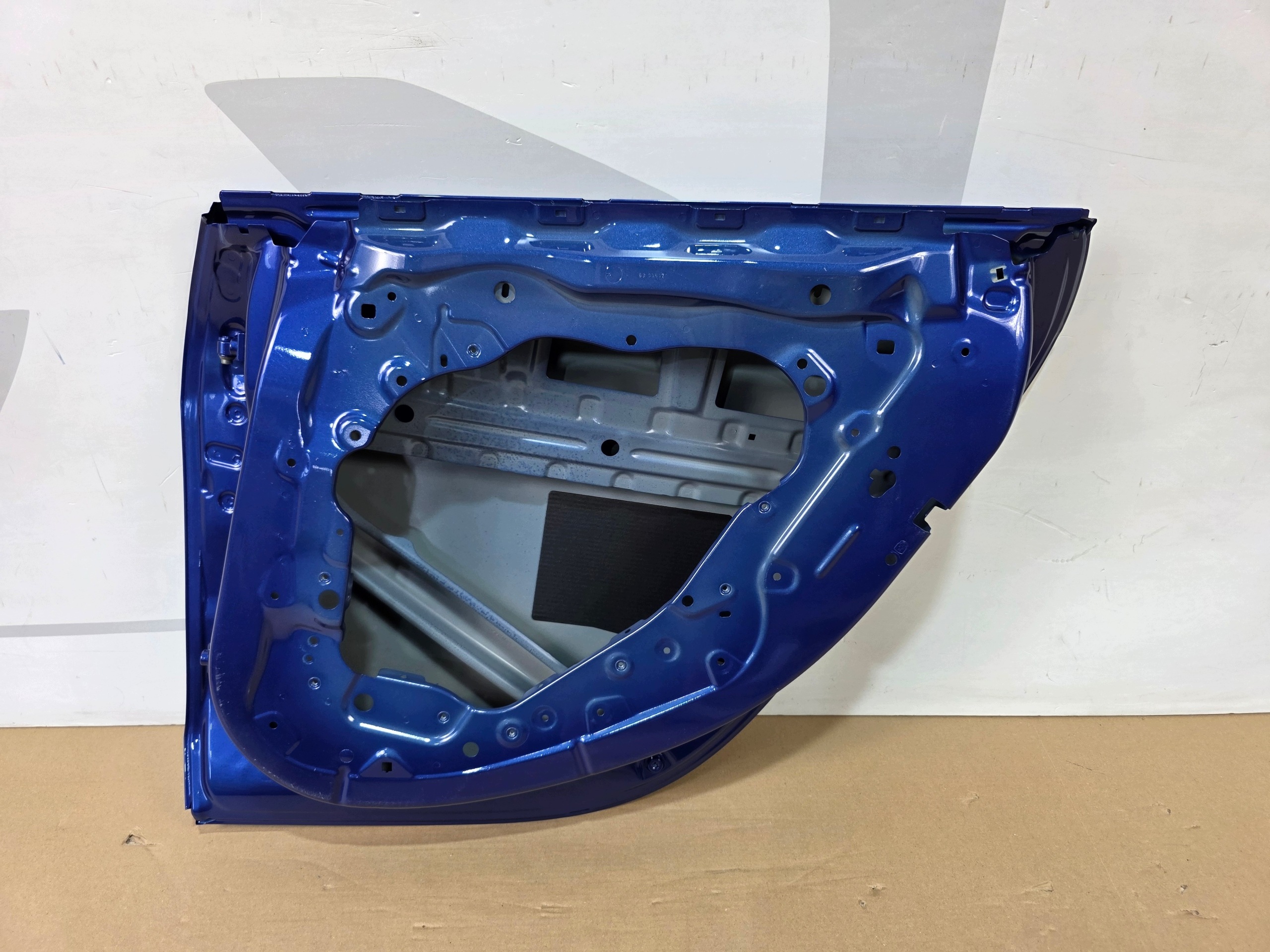 door right rear. BMW 2 F44