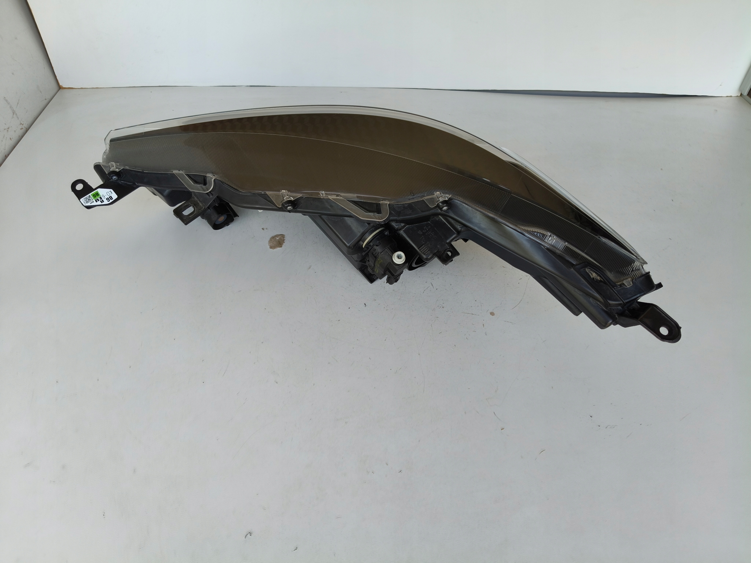 light right REFLEKTOR TOYOTA YARIS IV 20- lens