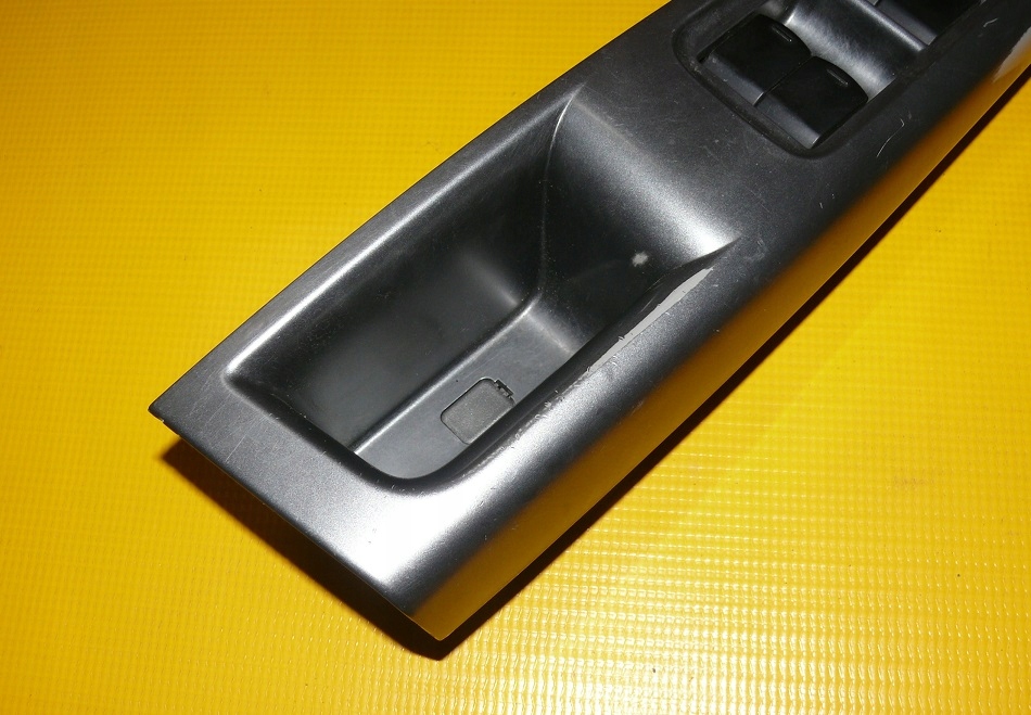 control panel SZYBAMI left front SUBARU IMPREZA III 3 XV 07- 94266FG530