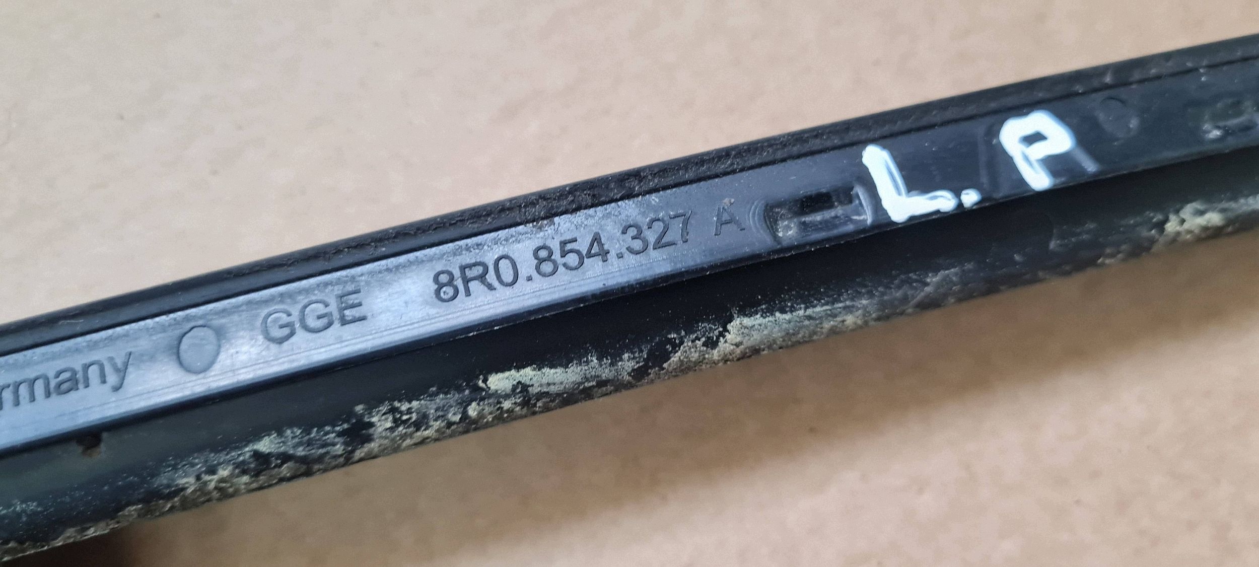Q5 8R SQ5 moulding cover cap windows CZOLOWEJ left left front 8R0854327A