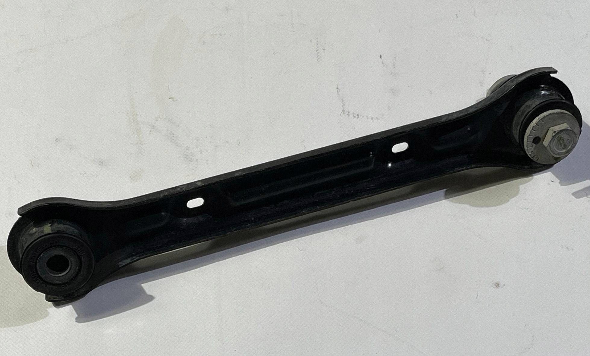 arm rear rear part left right Chevrolet Camaro 2009-2015 22875567