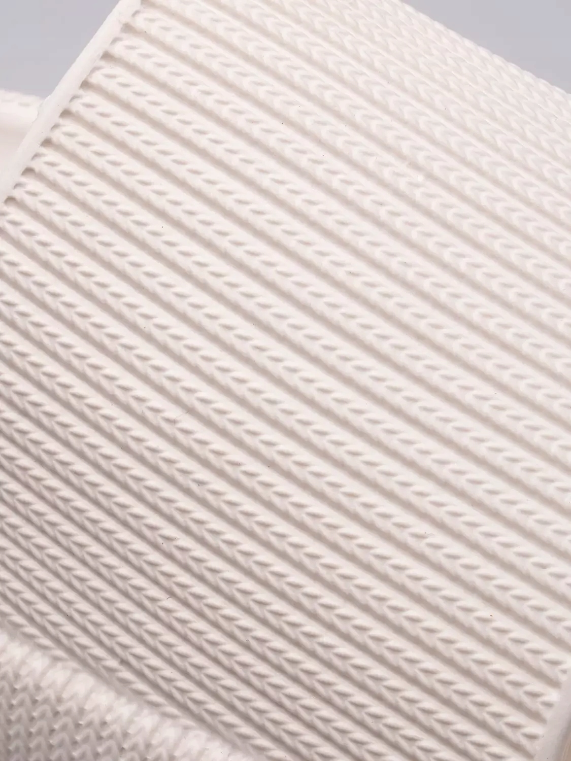 KLAPKI OUTHORN DAMSKIE PIANKOWE NA PLAŻĘ BASEN LATO WSUWANE r. 38/39 Kolekcja Wiosna/Lato 2024