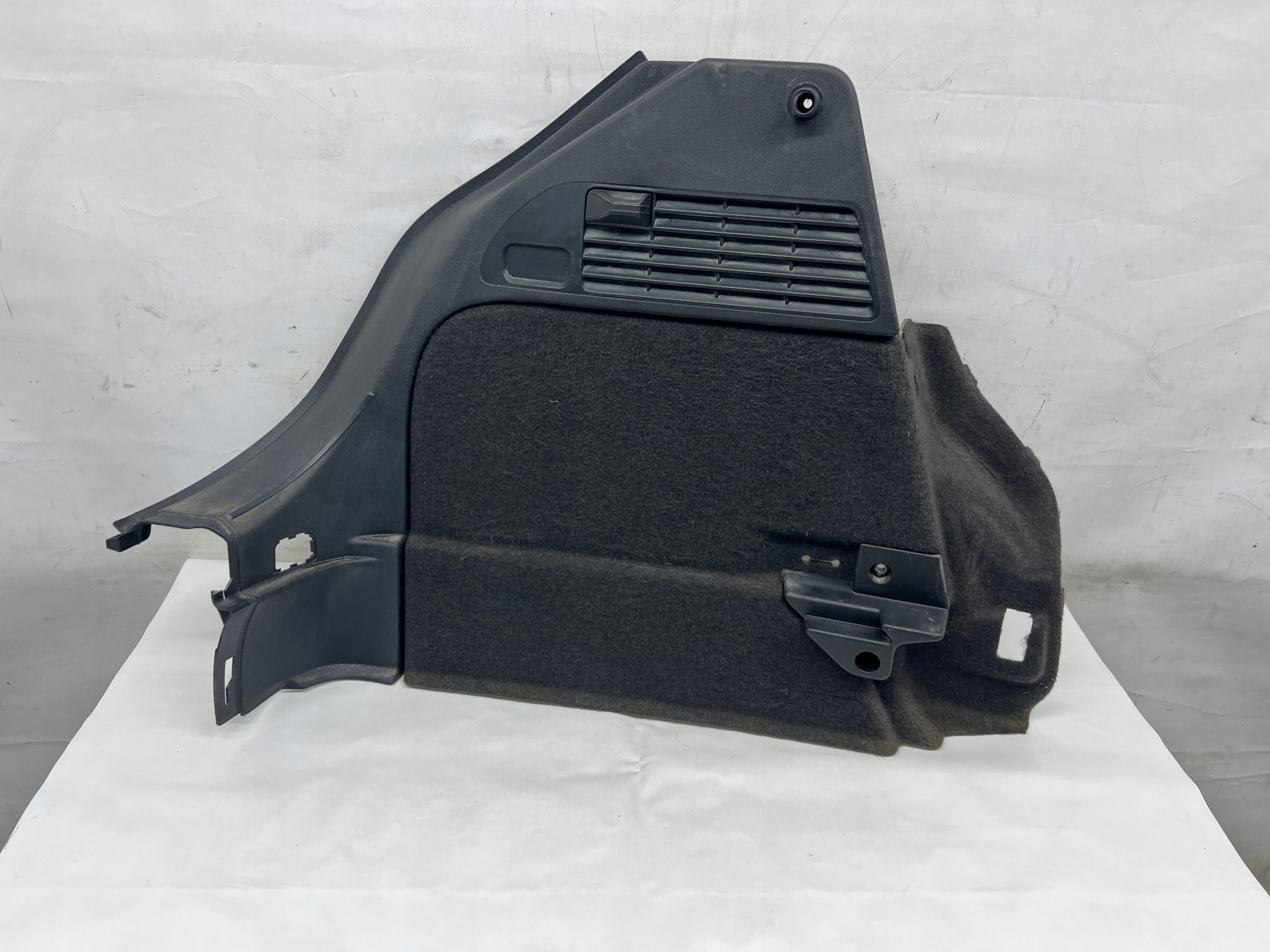 Audi A1 8X SPORTBACK side upholstery boot left left rear part