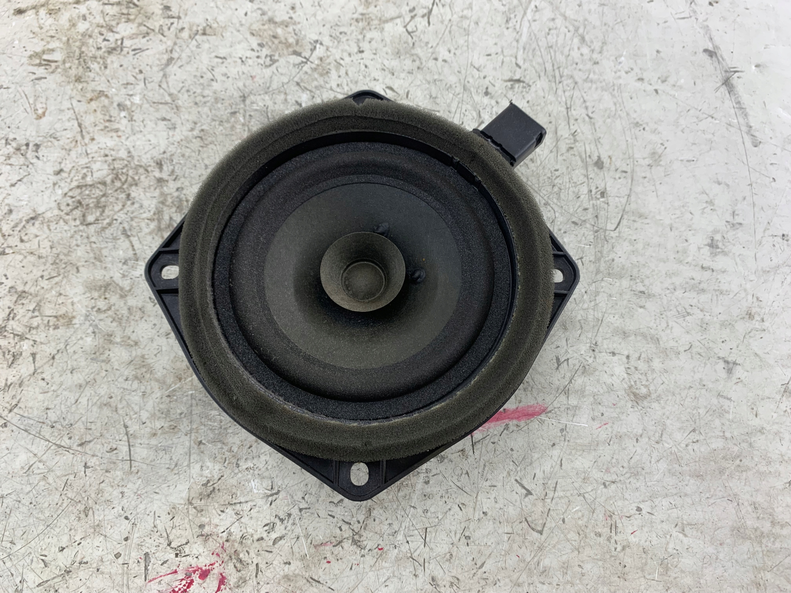 MITSUBISHI COLT VI speaker door left front MN141417
