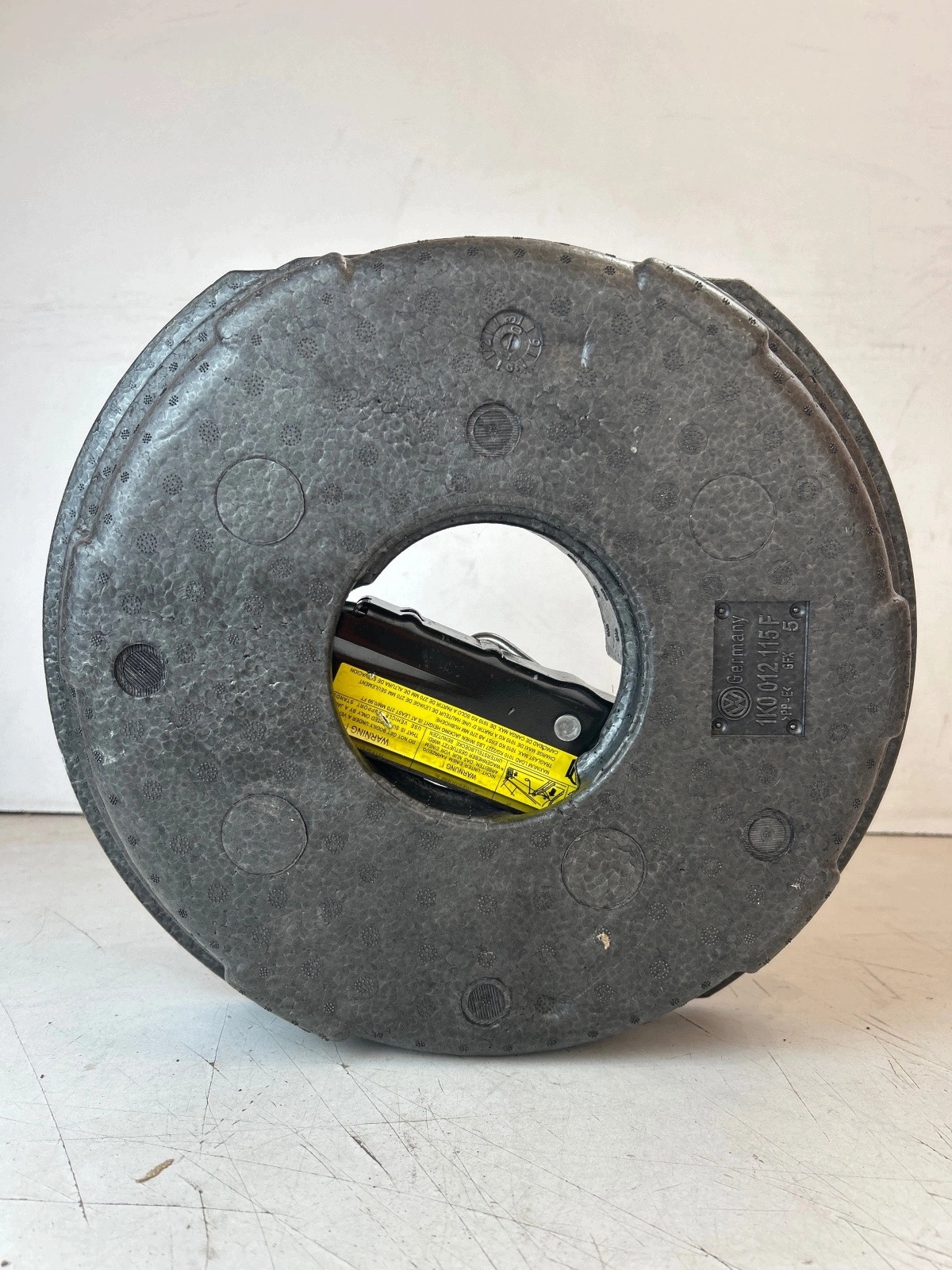 kit sécurité obligatoire insert roues de la roue de secours Volkswagen Golf Vi Scirocco Audi A3