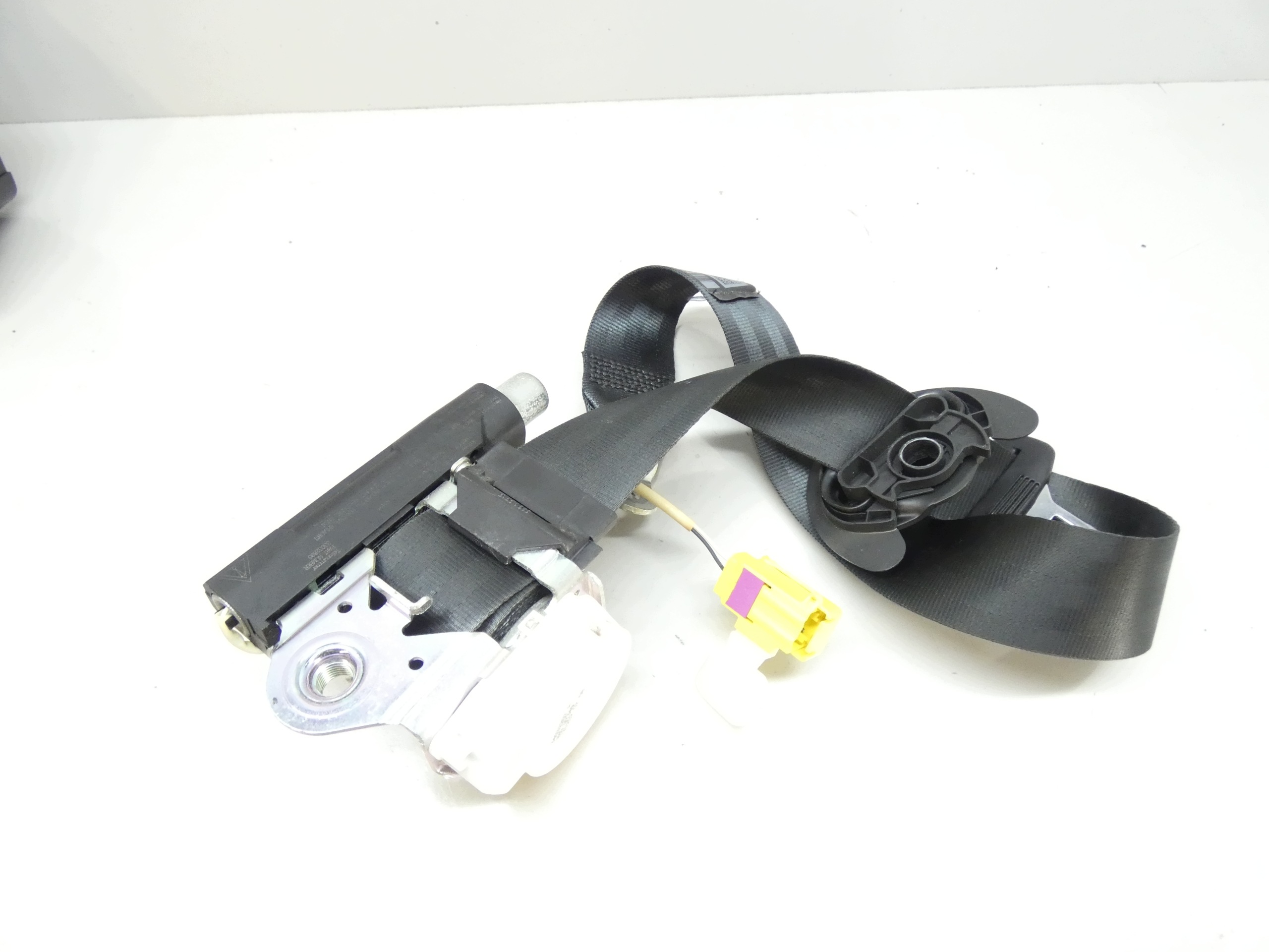 tension belt safety right front VW PASSAT B6 05-10 3C1857706F