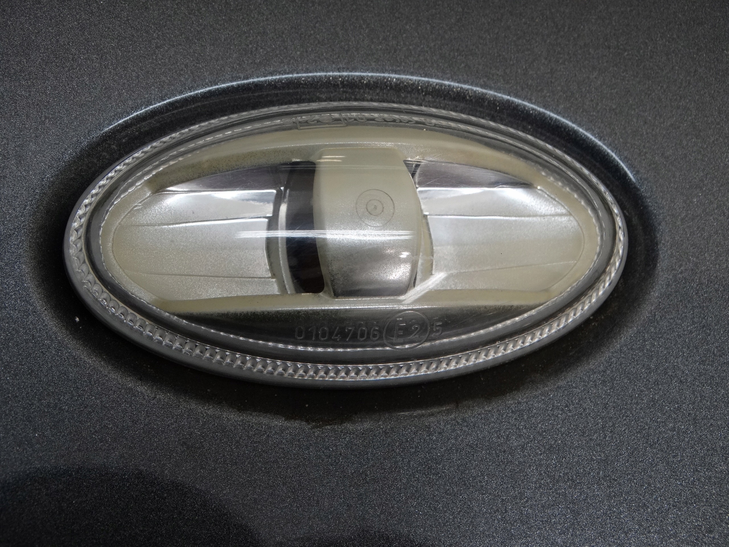 fender front right front CITROEN C4 CACTUS KOD : KTPD