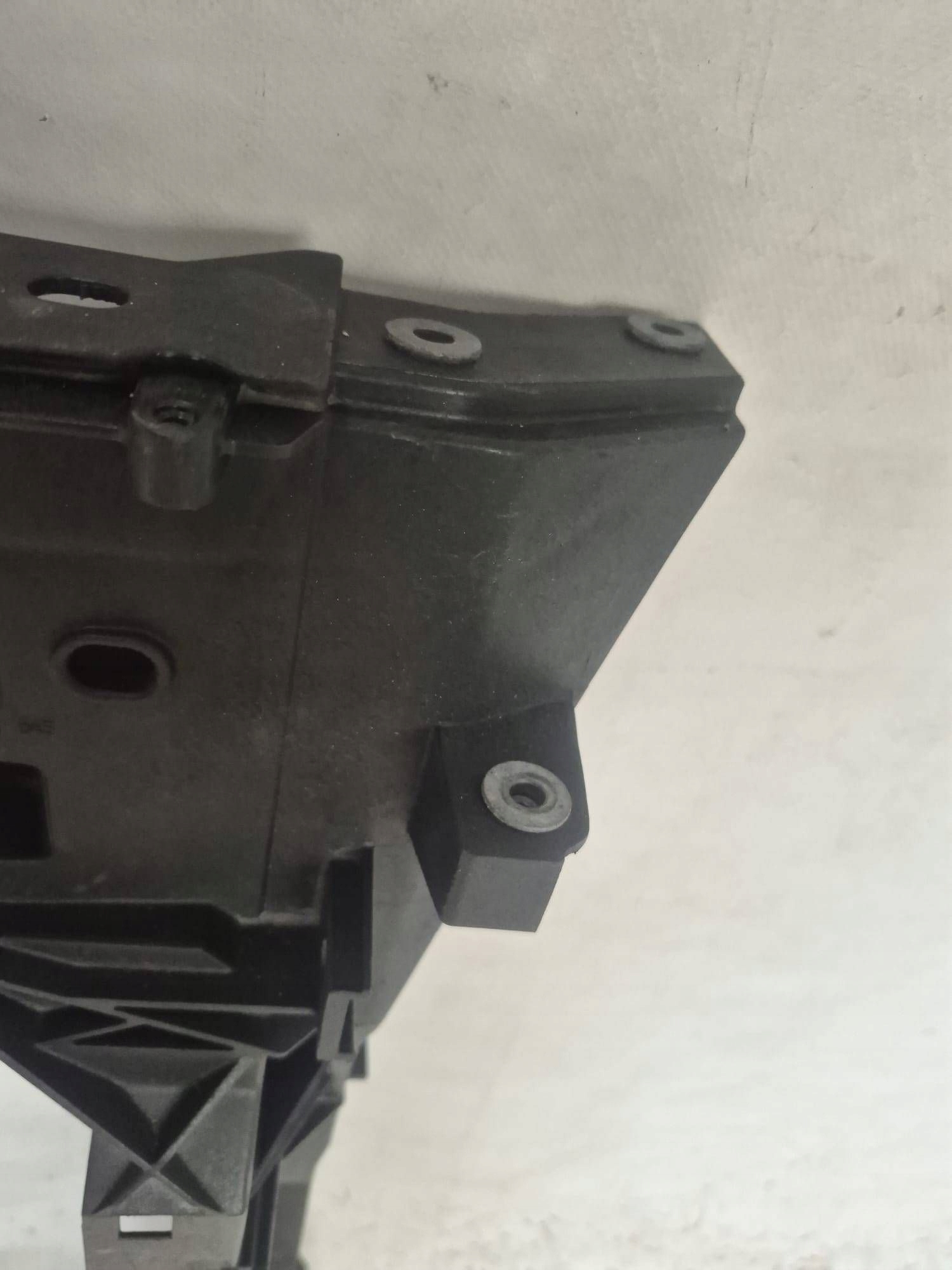 SKODA KAROQ 57A 17- support panel for radiators pillar front 57A805588D