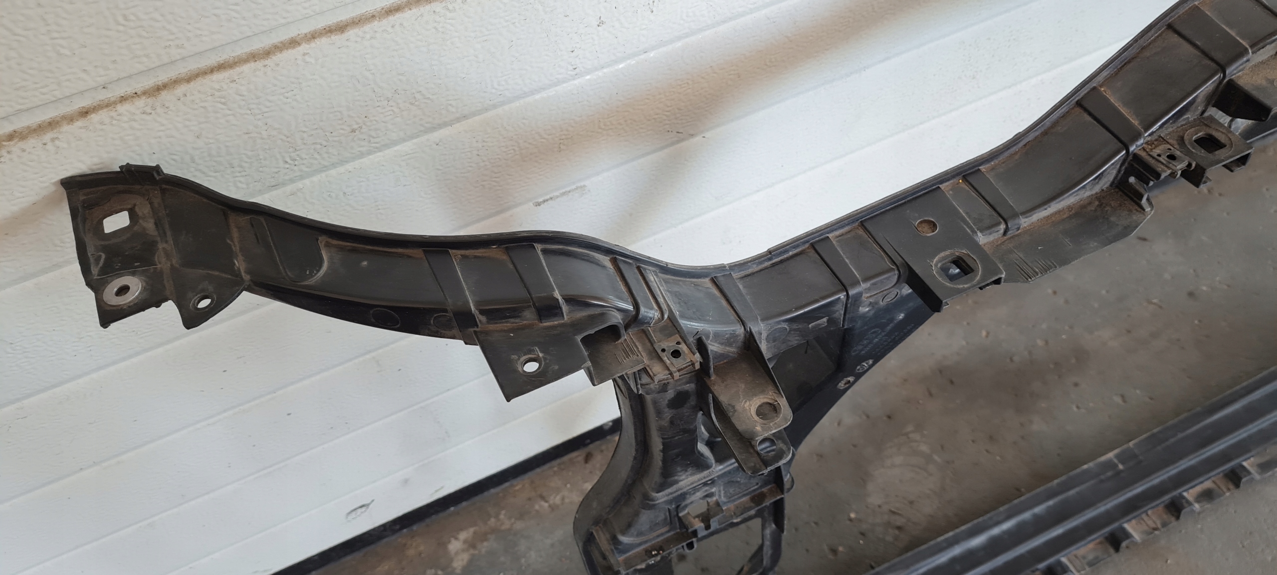 SQ5 8R Q5 LIFT radiator support core panel 8R0805594D