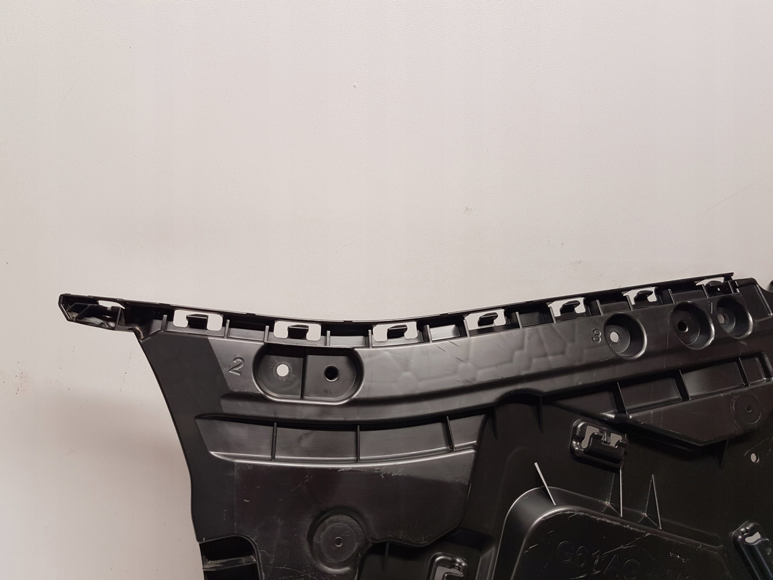 bumper bracket left rear part BMW 5 G61 m-packet 5A0F8A5