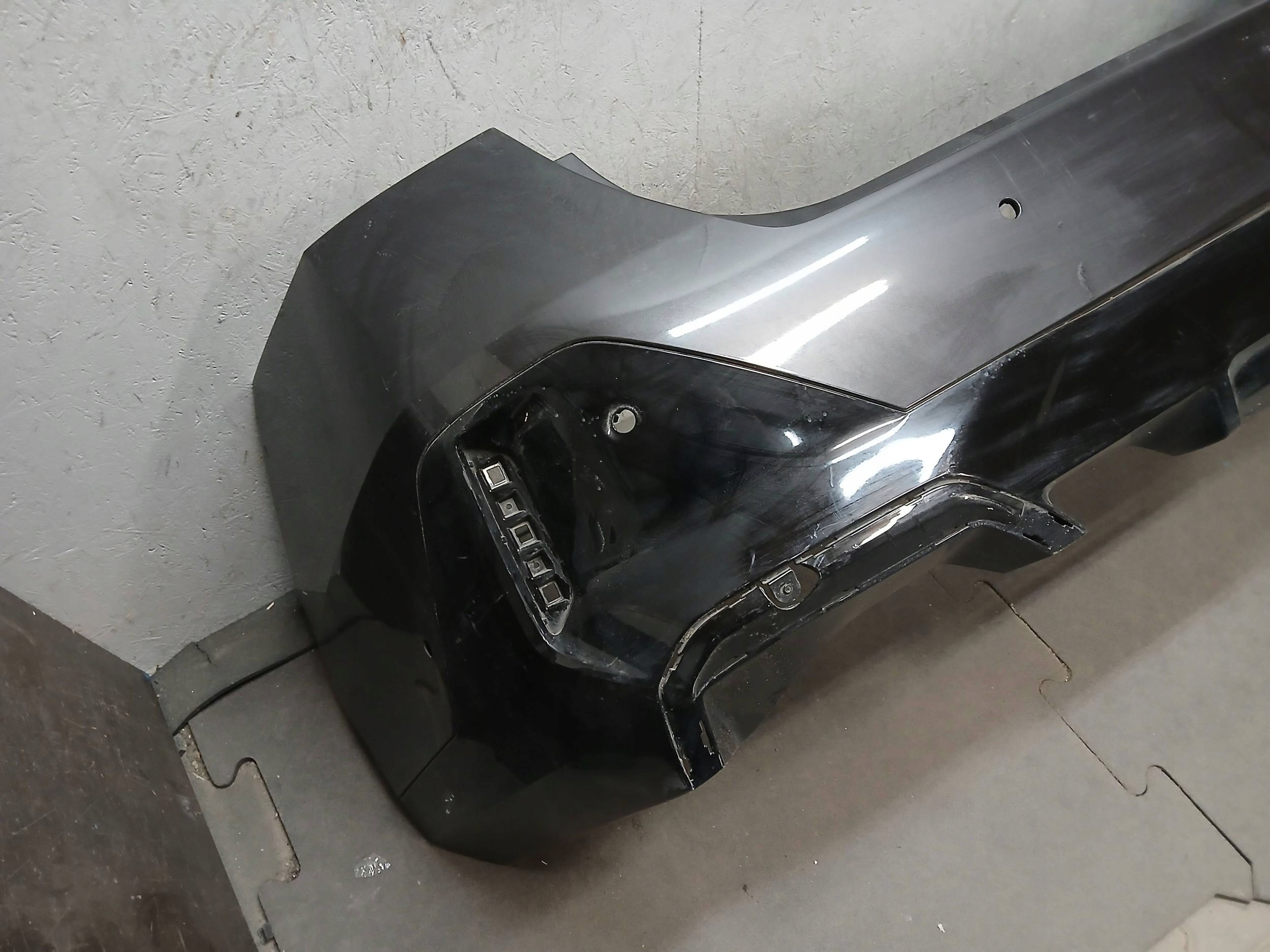 bumper rear part BMW 5 V G60 M PAKIET