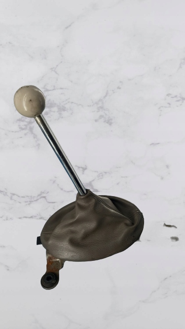 РЫЧАГ ПЕРЕКЛЮЧЕНИЯ ПЕРЕДАЧ CHRYSLER 2.0 02R